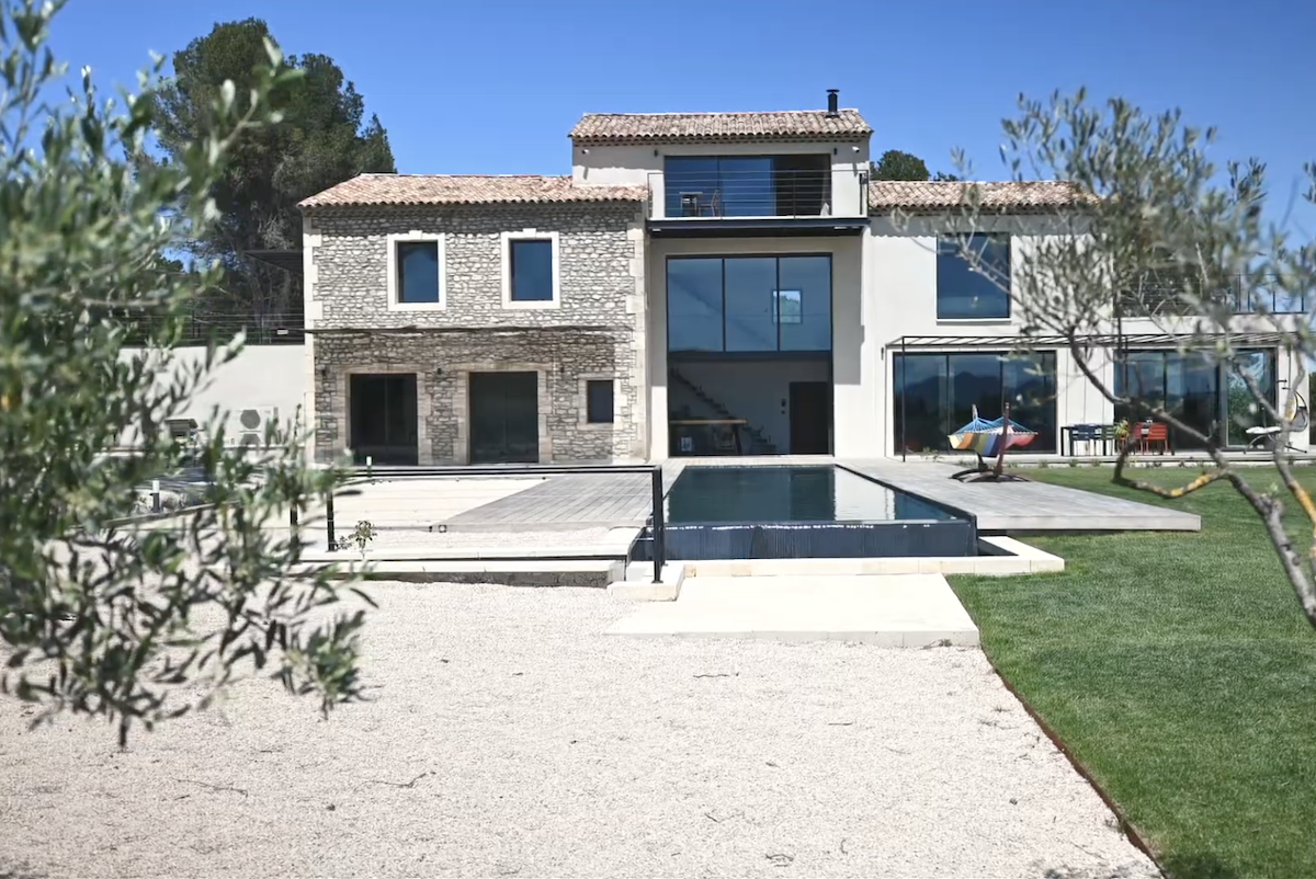 French property for sale in Noves, Bouches-du-Rhône - €3,500,000 - photo 