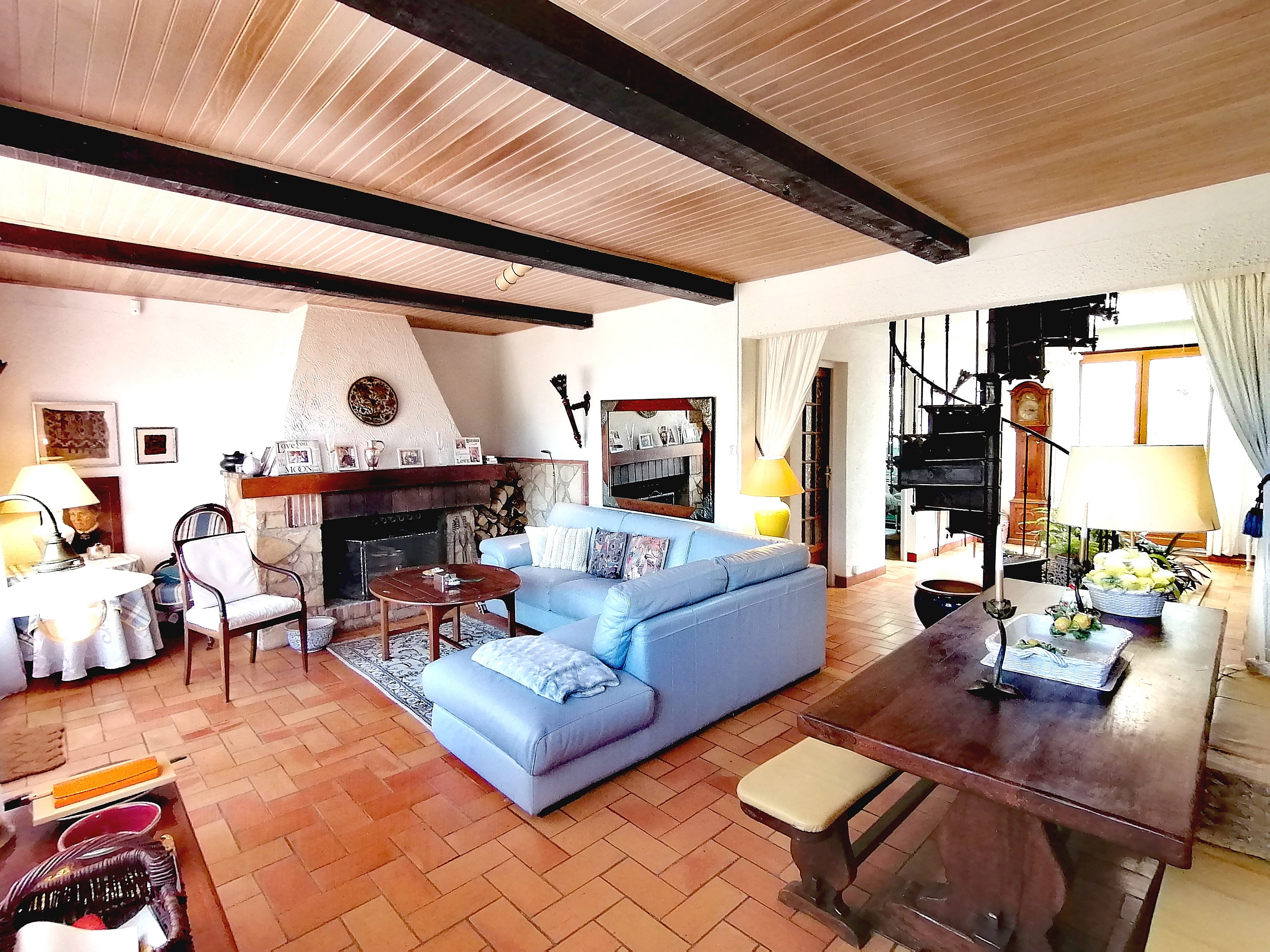 French property for sale in Belcodène, Bouches-du-Rhône - €965,000 - photo 