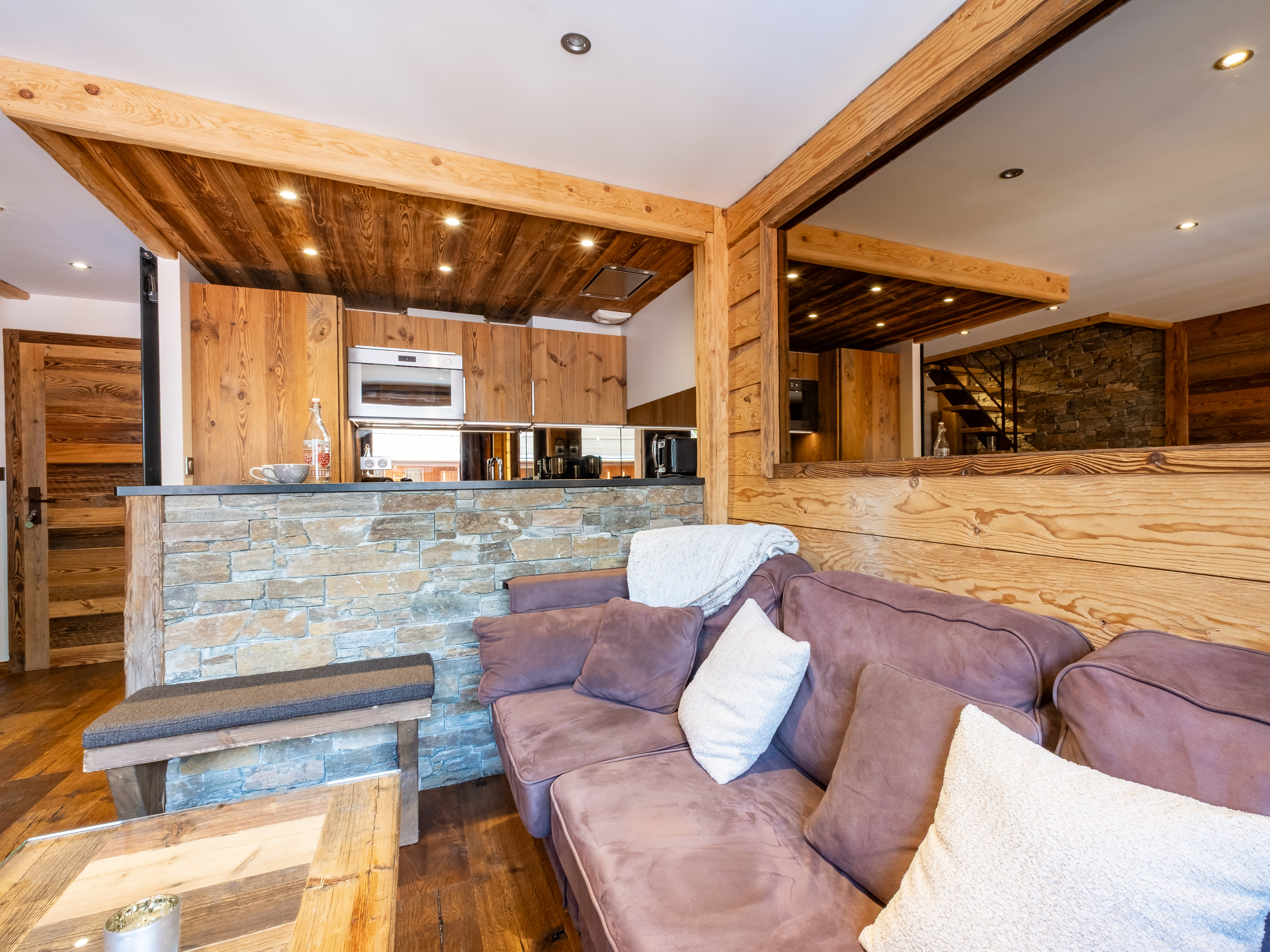 Propriété en France à vendre à MERIBEL LES ALLUES, Savoie - &#8364;1 270 000 - photo 