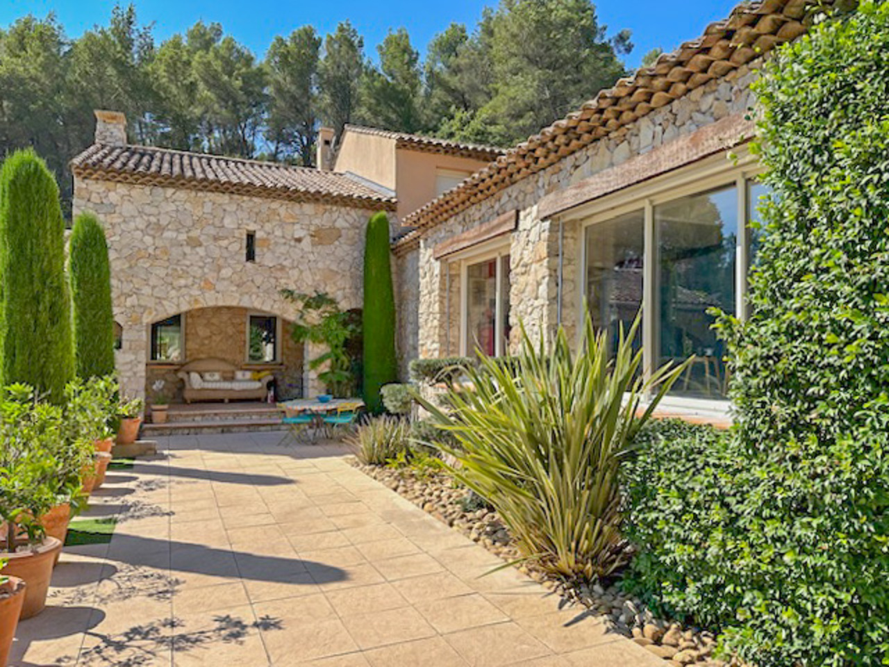 Propriété en France à vendre à Auriol, Bouches-du-Rhône - &#8364;1 630 000 - photo 