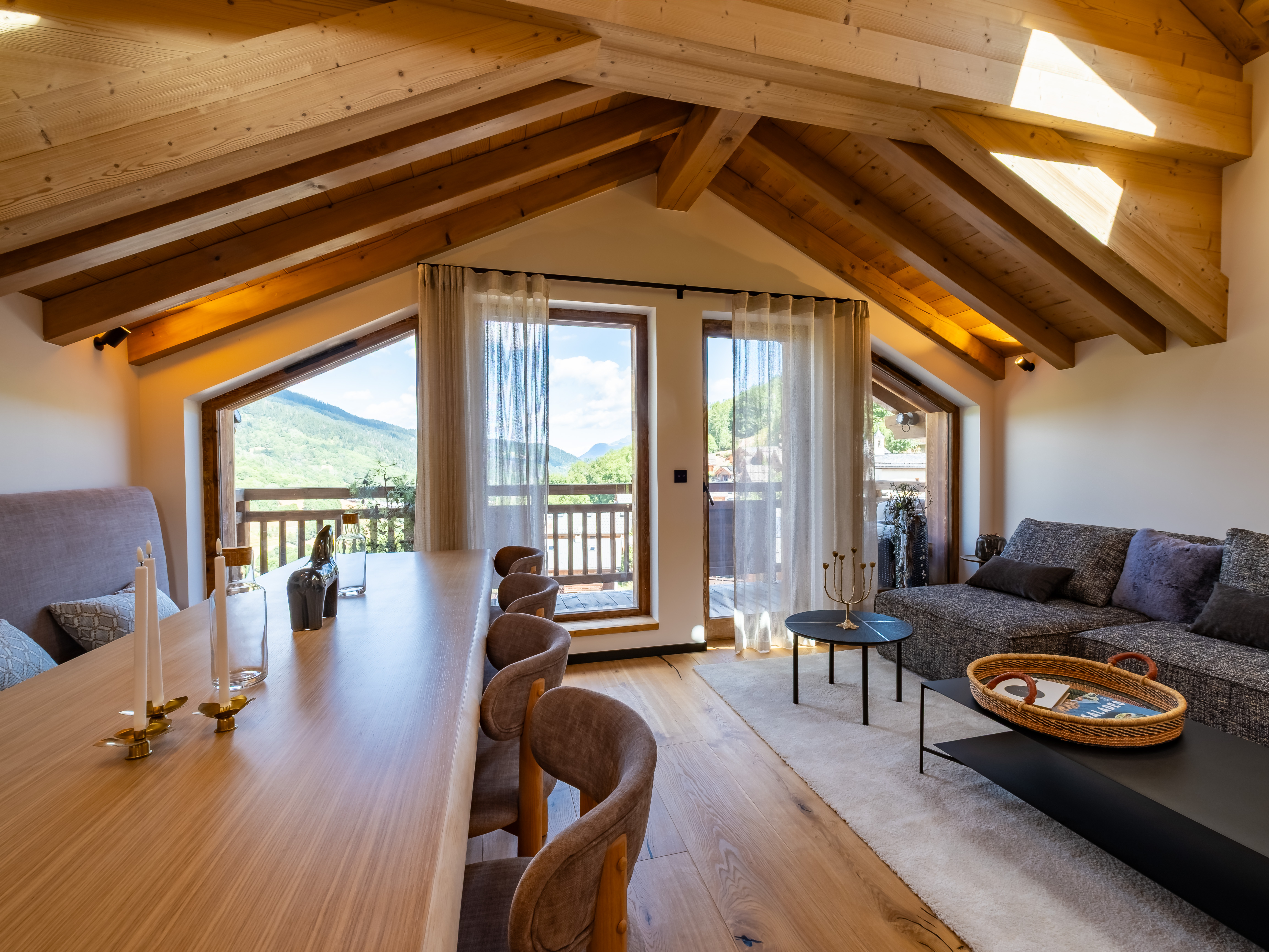 Propriété en France à vendre à MERIBEL LES ALLUES, Savoie - &#8364;2 660 000 - photo 