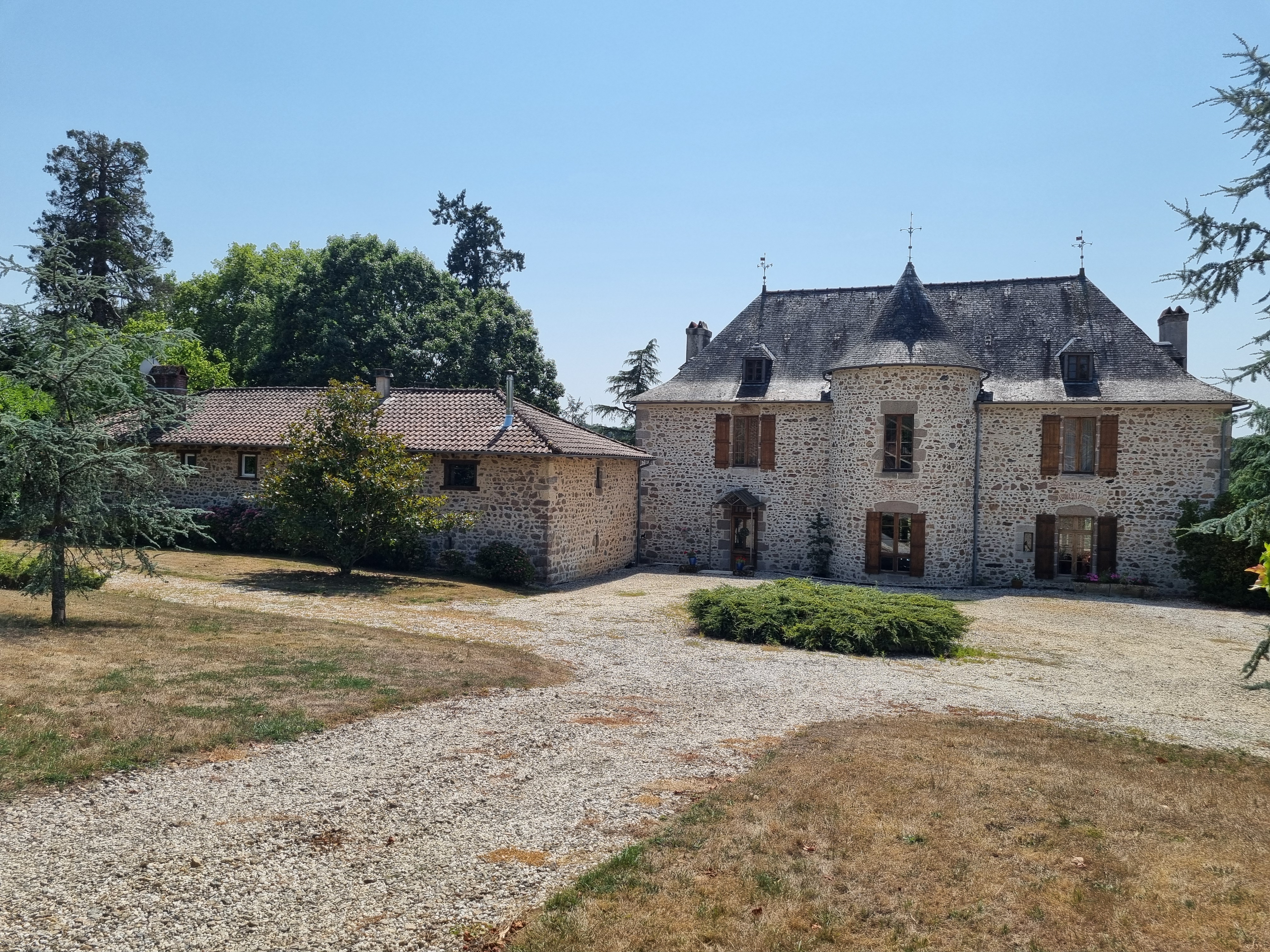 French property for sale in Lesterps, Charente - €1,054,700 - photo 