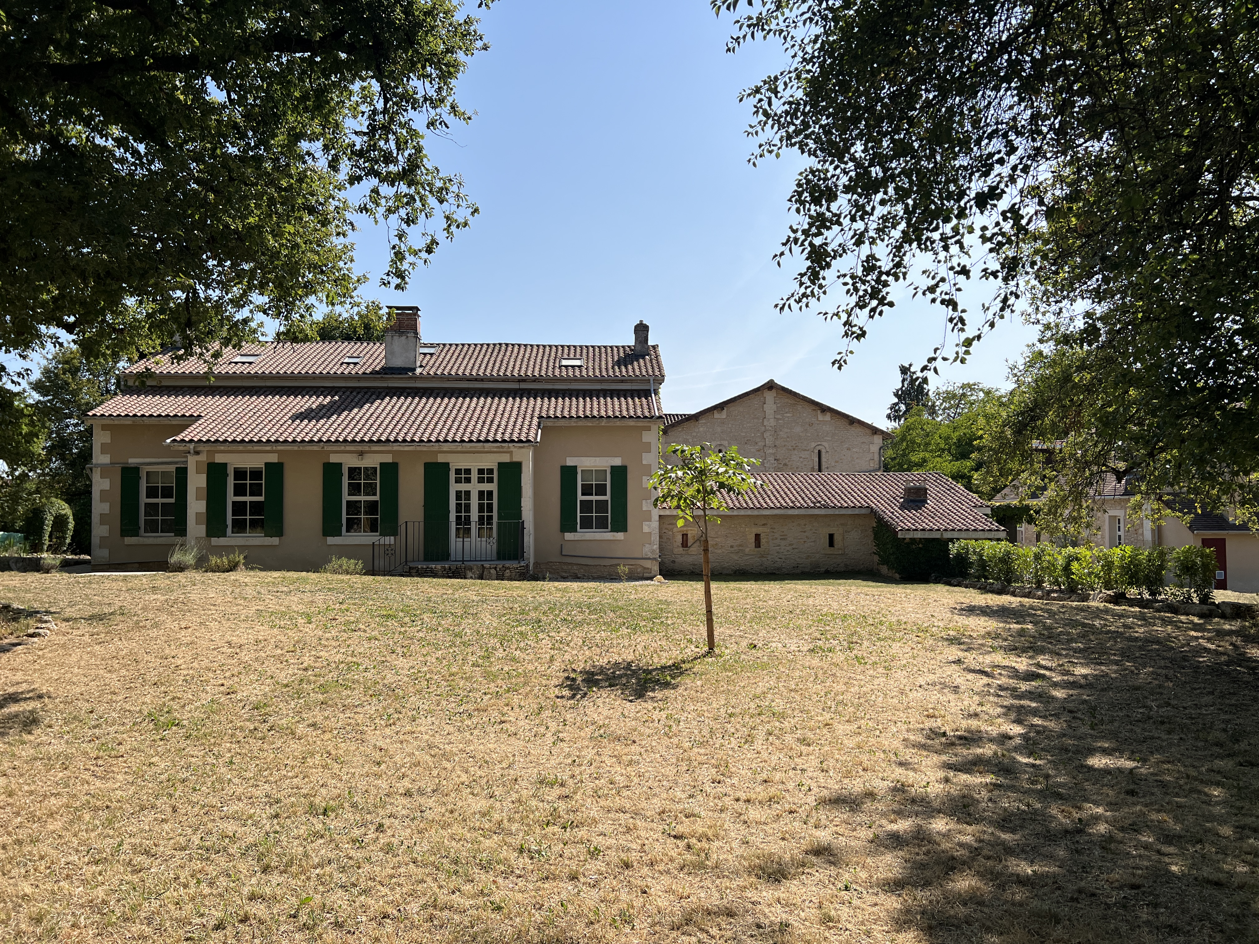 Propriété en France à vendre à Négrondes, Dordogne - &#8364;667 800 - photo 