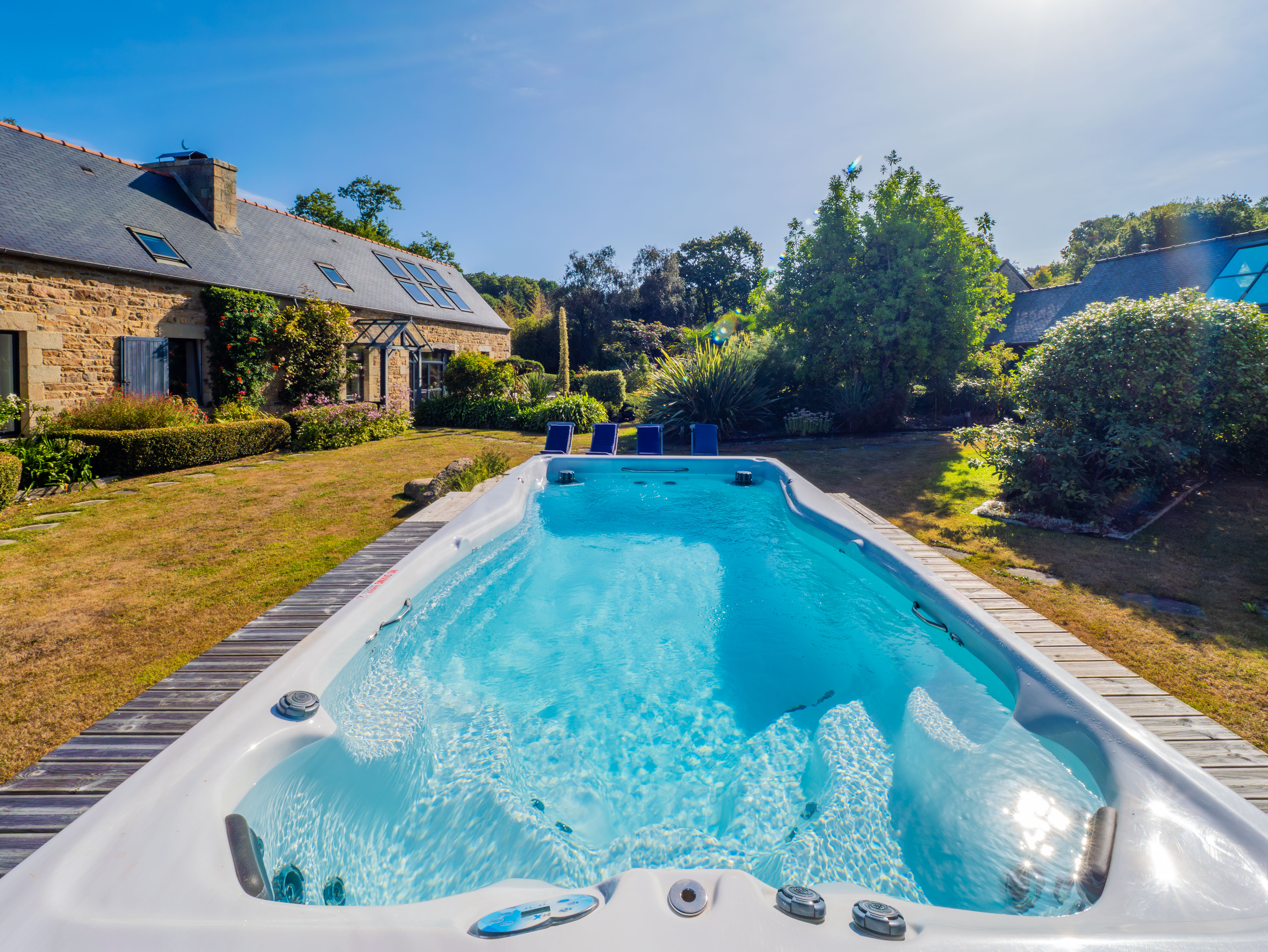 French property for sale in Penvénan, Côtes-d'Armor - €2,457,600 - photo 