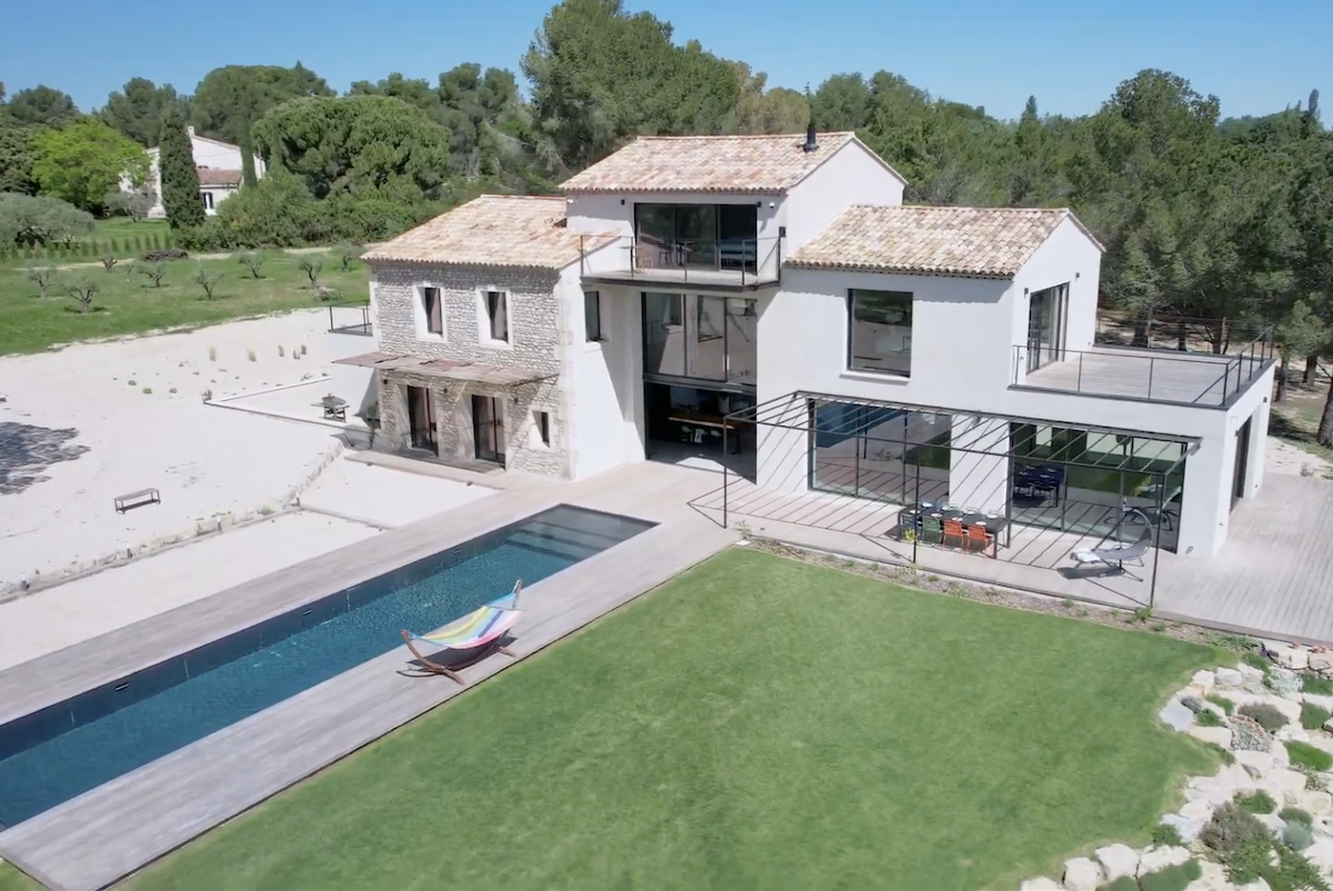 French property for sale in Noves, Bouches-du-Rhône - €3,500,000 - photo 
