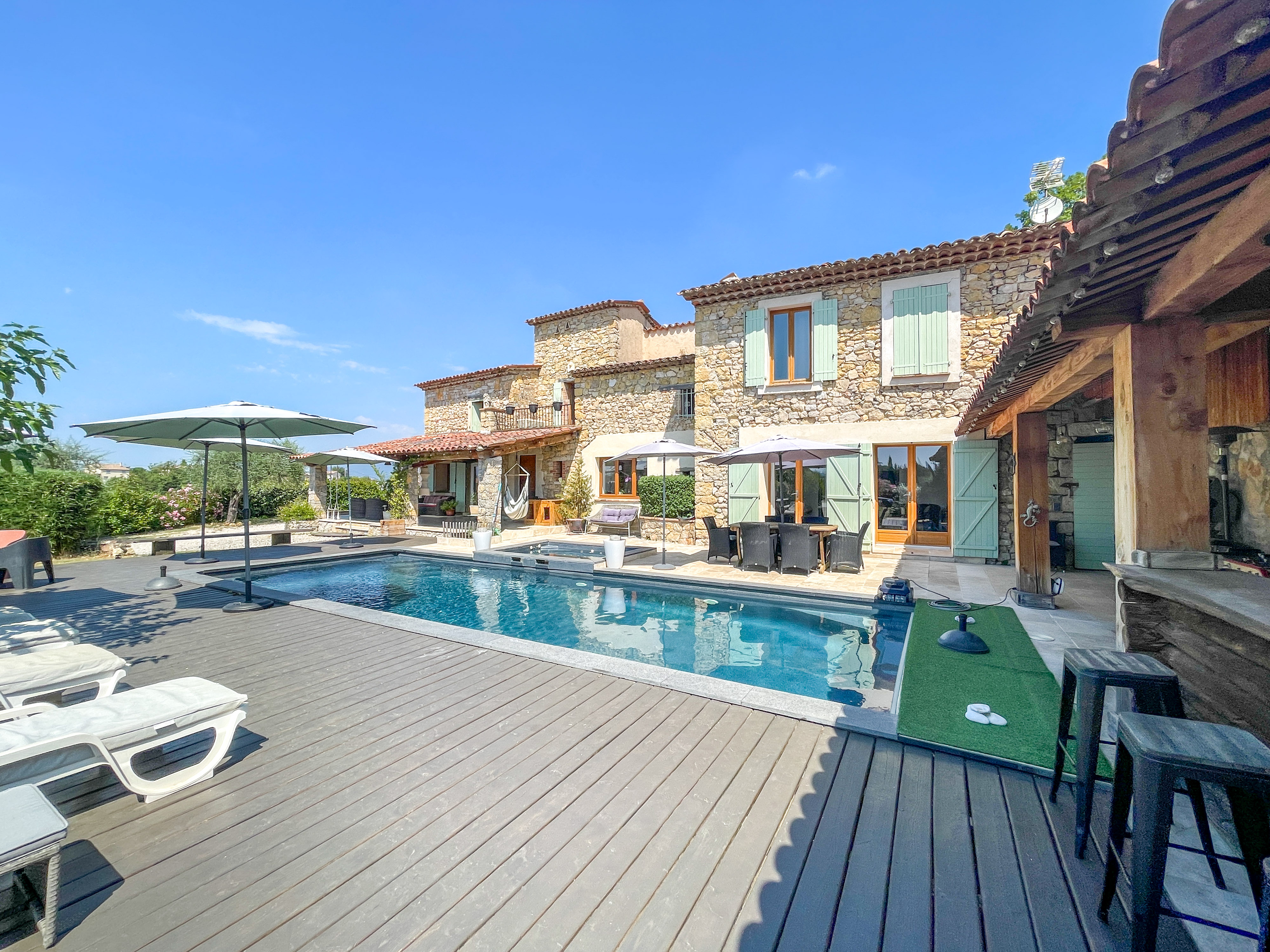 Propriété en France à vendre à Montauroux, Var - &#8364;1 290 000 - photo 