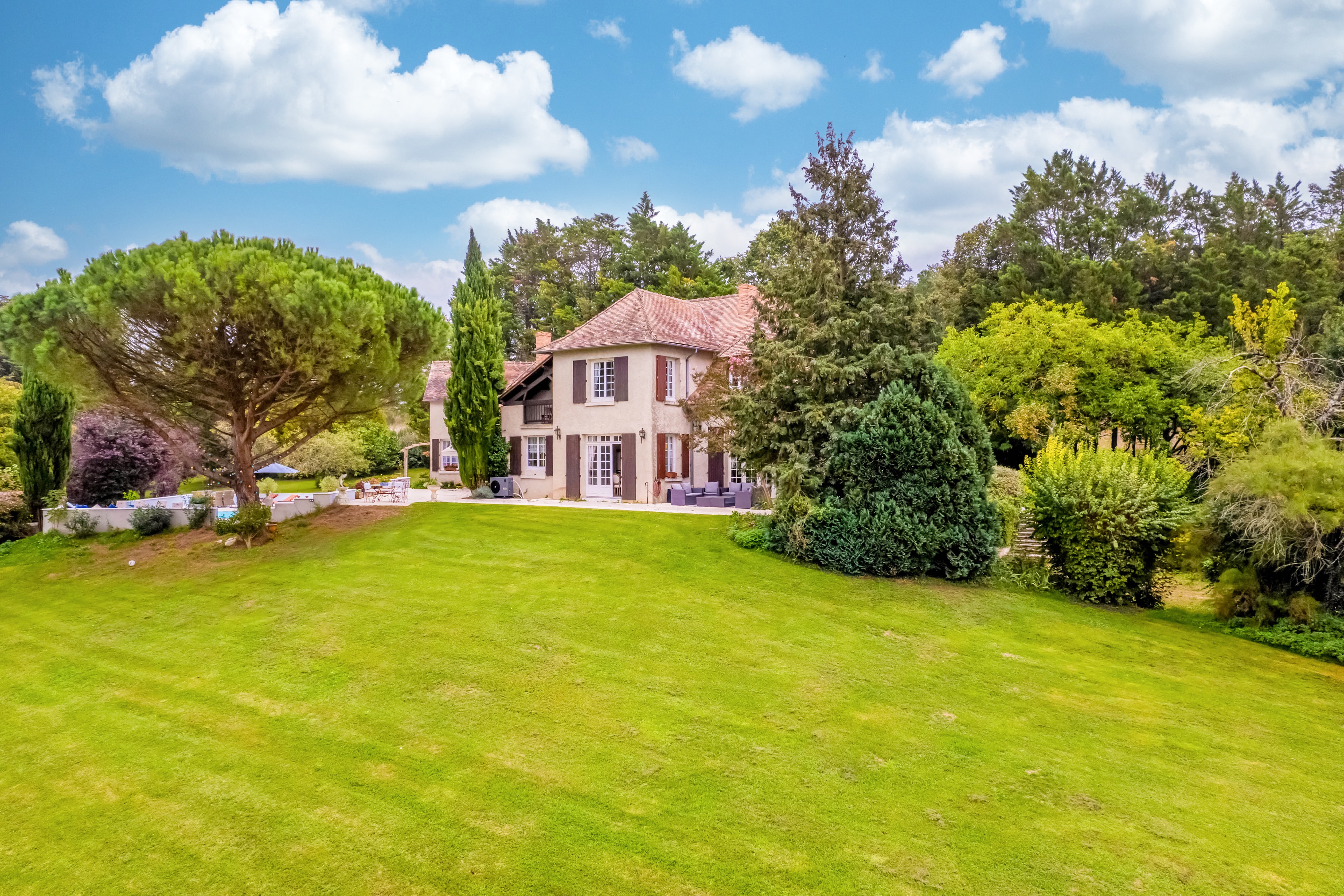 Propriété en France à vendre à Availles-en-Châtellerault, Vienne - &#8364;799 950 - photo 