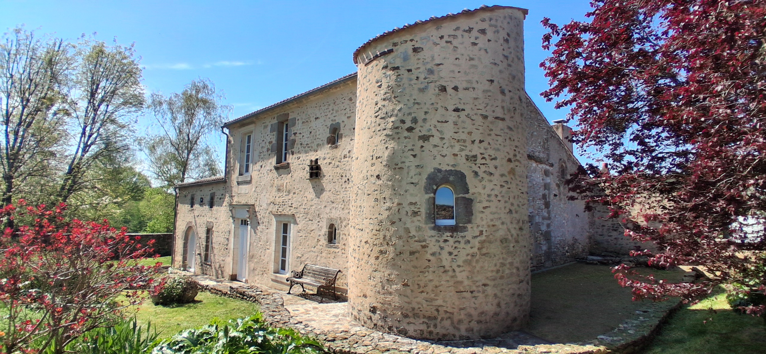 Propriété en France à vendre à Marsais-Sainte-Radégonde, Vendée - &#8364;505 000 - photo 