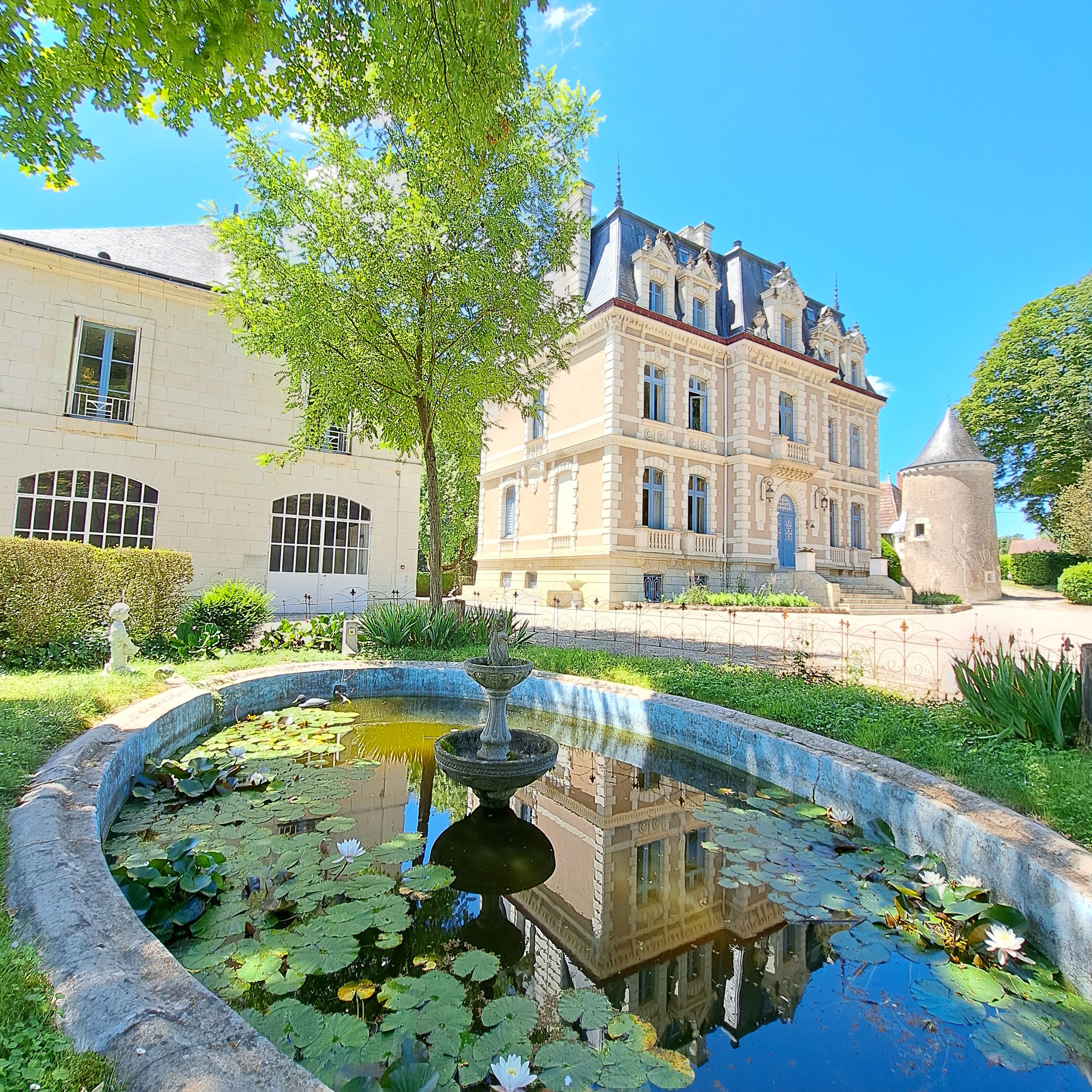 Propriété en France à vendre à Trogues, Indre-et-Loire - &#8364;2 955 000 - photo 