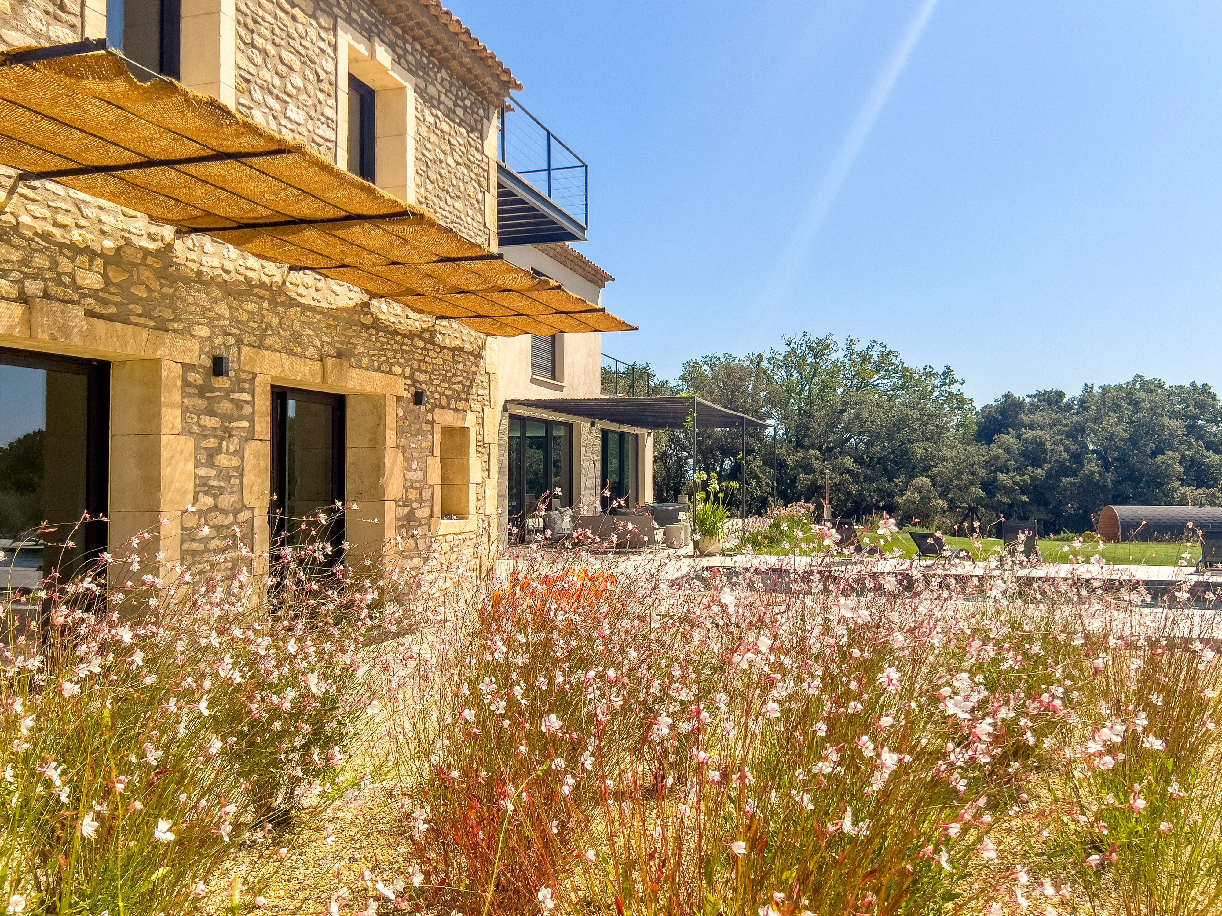 French property for sale in Noves, Bouches-du-Rhône - €3,500,000 - photo 