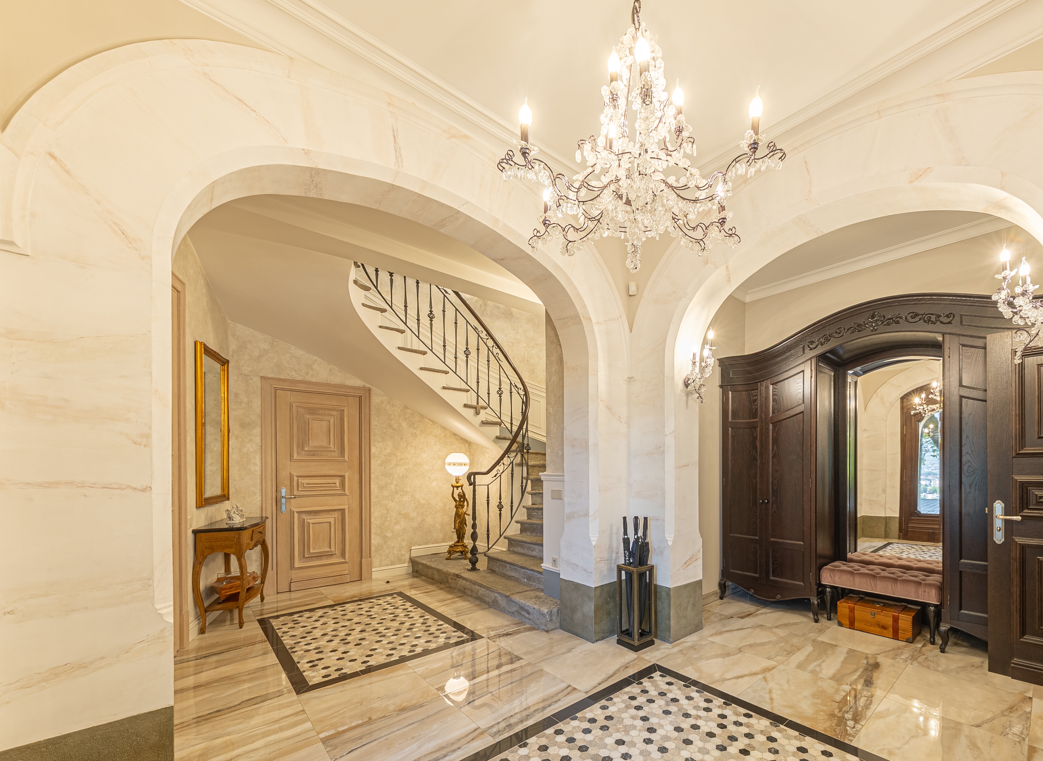 French property for sale in Chambéry, Savoie - €2,500,000 - photo 