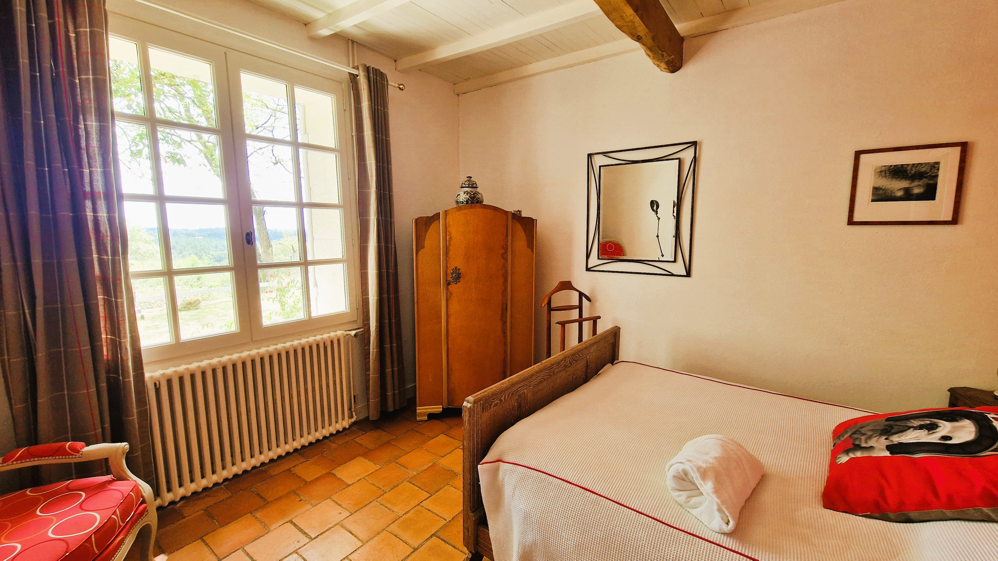 Propriété en France à vendre à Église-Neuve-d'Issac, Dordogne - €950 000 - photo 