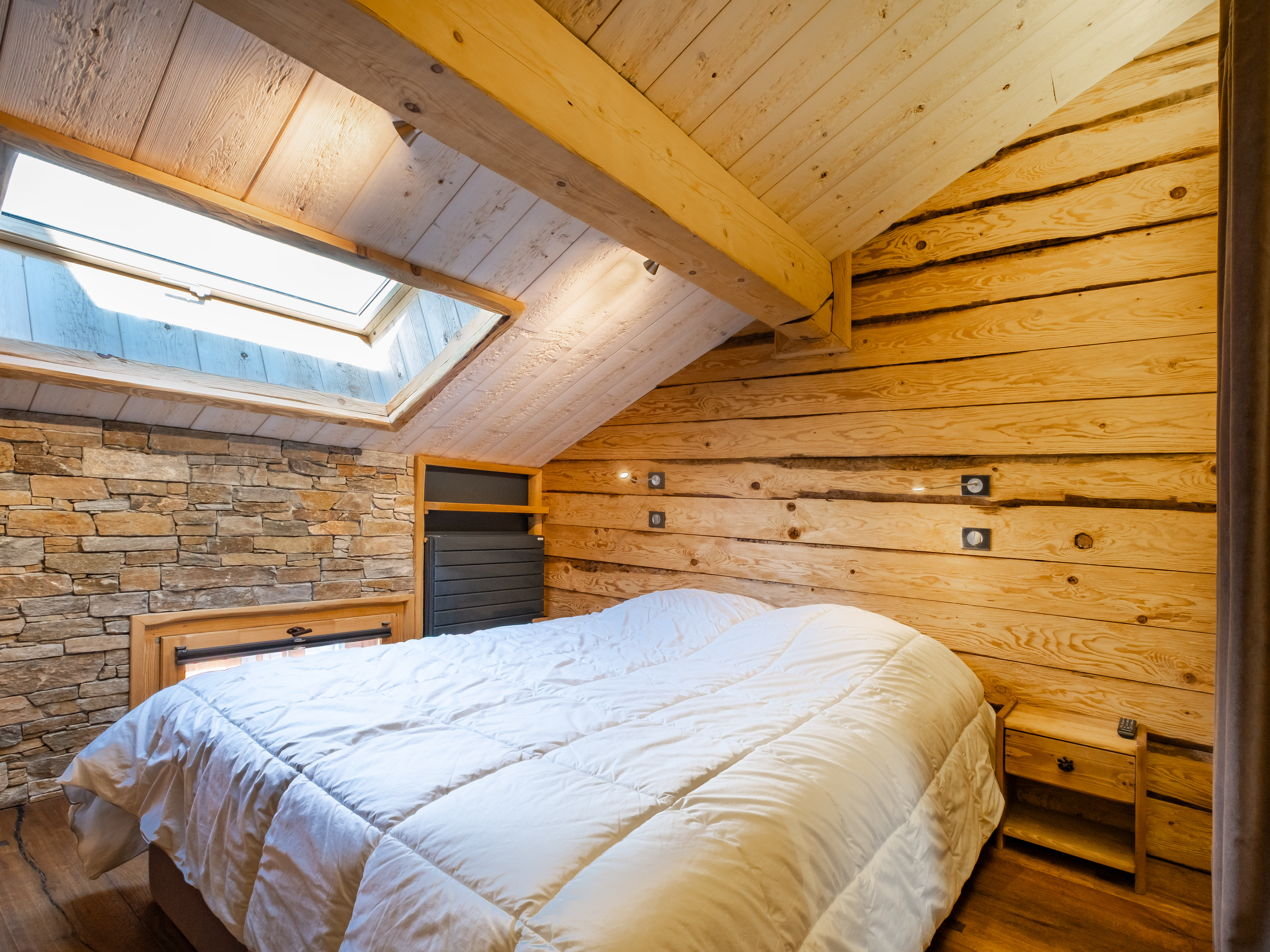 Propriété en France à vendre à MERIBEL LES ALLUES, Savoie - &#8364;1 270 000 - photo 