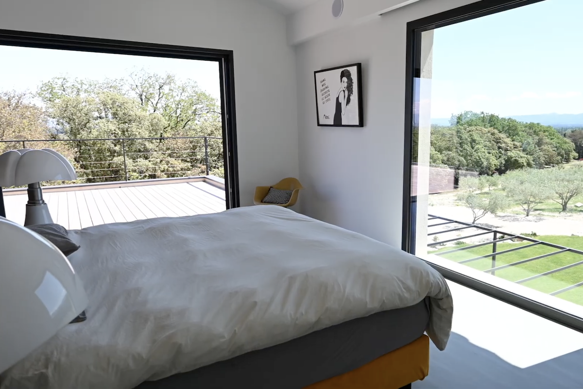 French property for sale in Noves, Bouches-du-Rhône - €3,500,000 - photo 