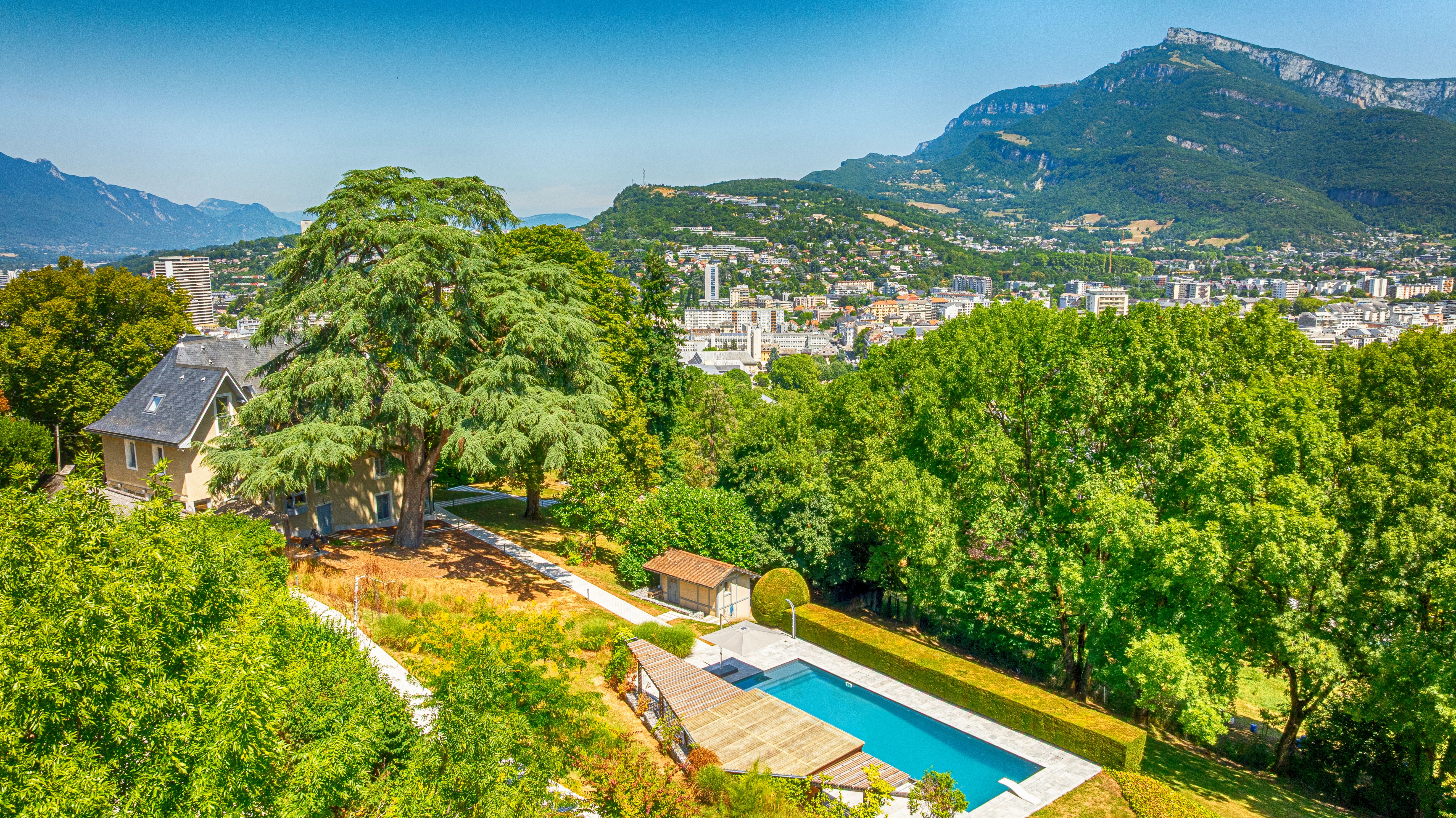 French property for sale in Chambéry, Savoie - €2,500,000 - photo 