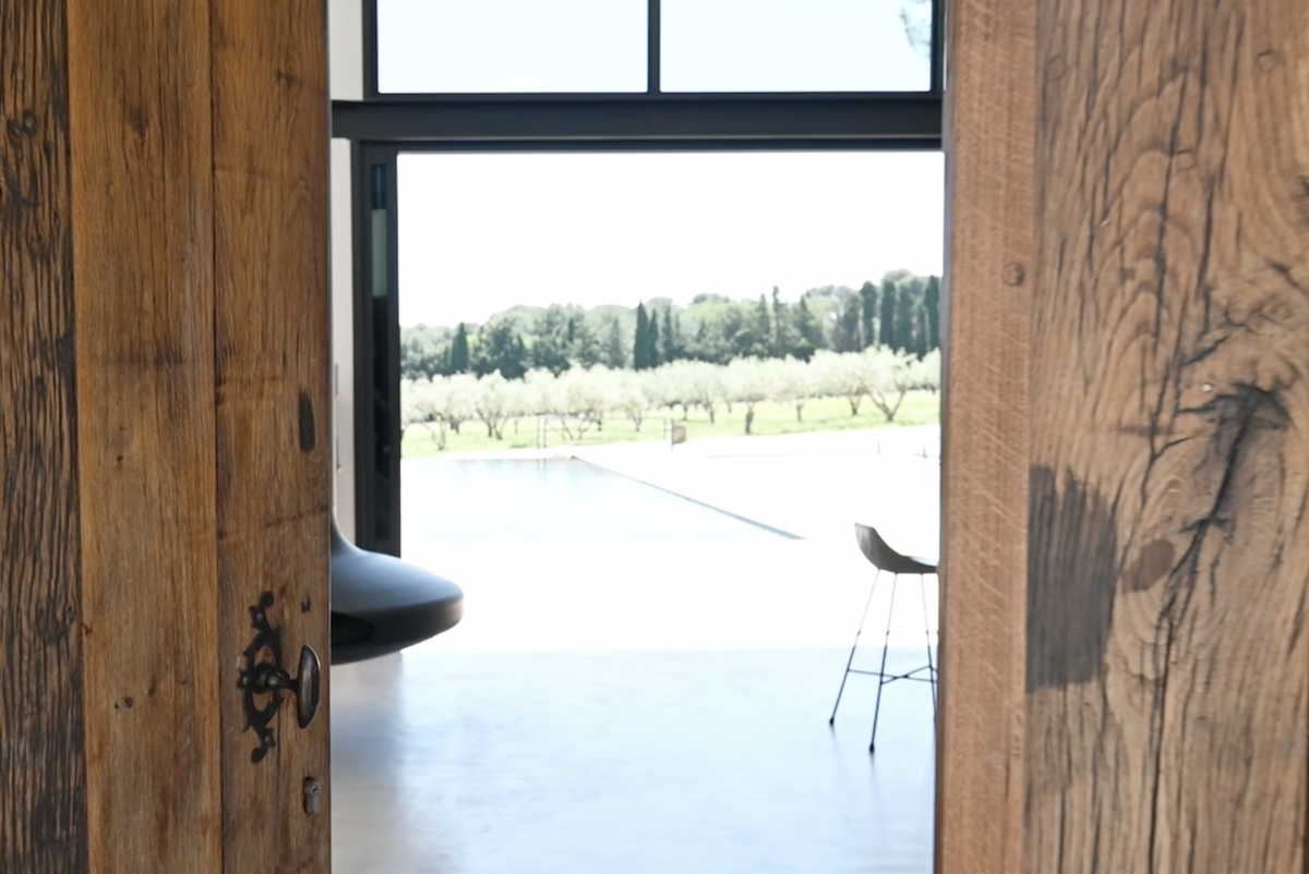 French property for sale in Noves, Bouches-du-Rhône - €3,500,000 - photo 