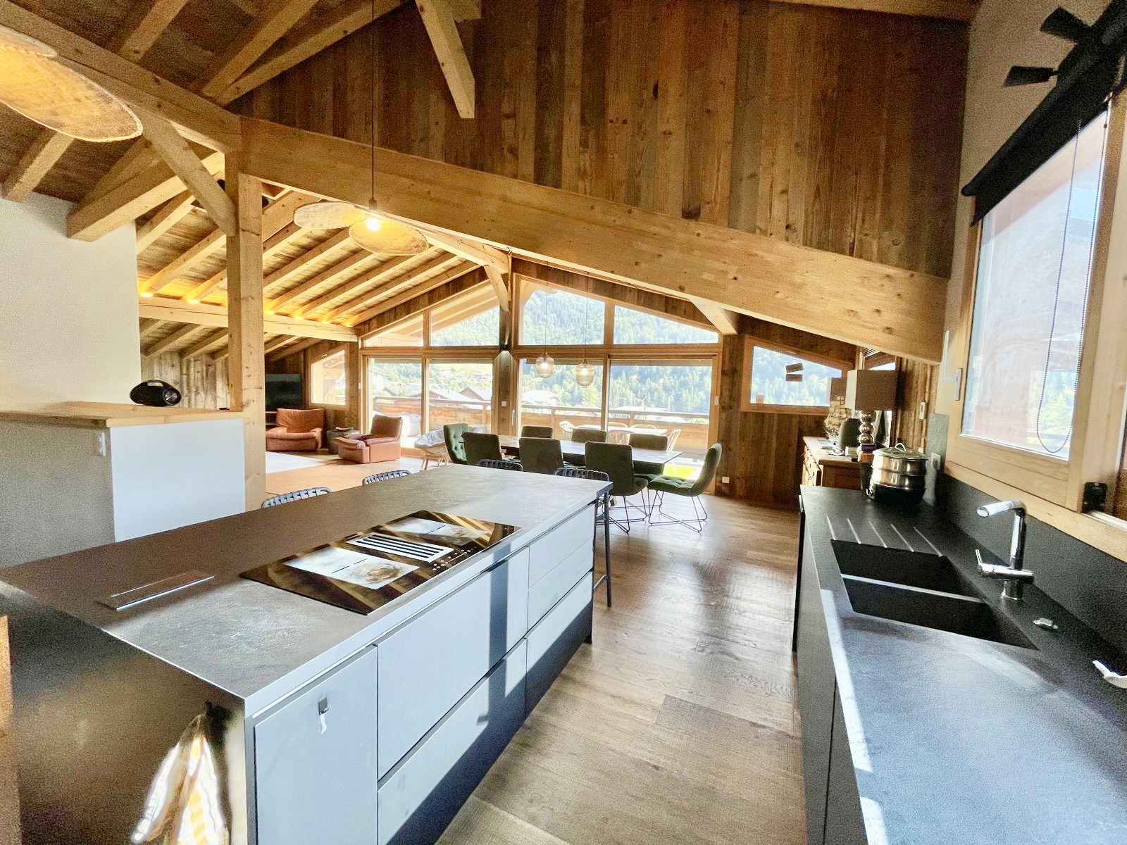 Propriété en France à vendre à Bozel, Savoie - &#8364;1 890 000 - photo 