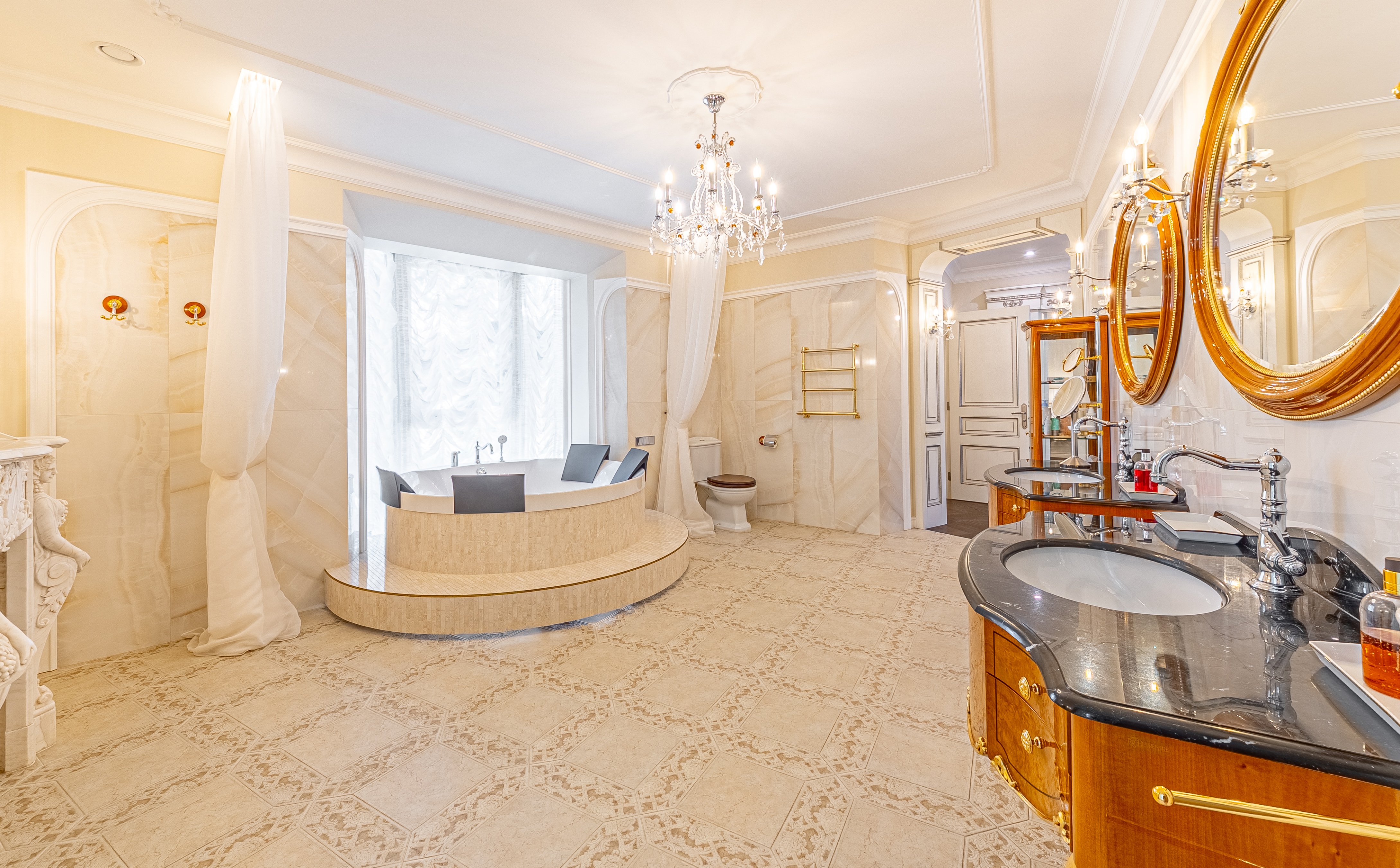 French property for sale in Chambéry, Savoie - €2,500,000 - photo 