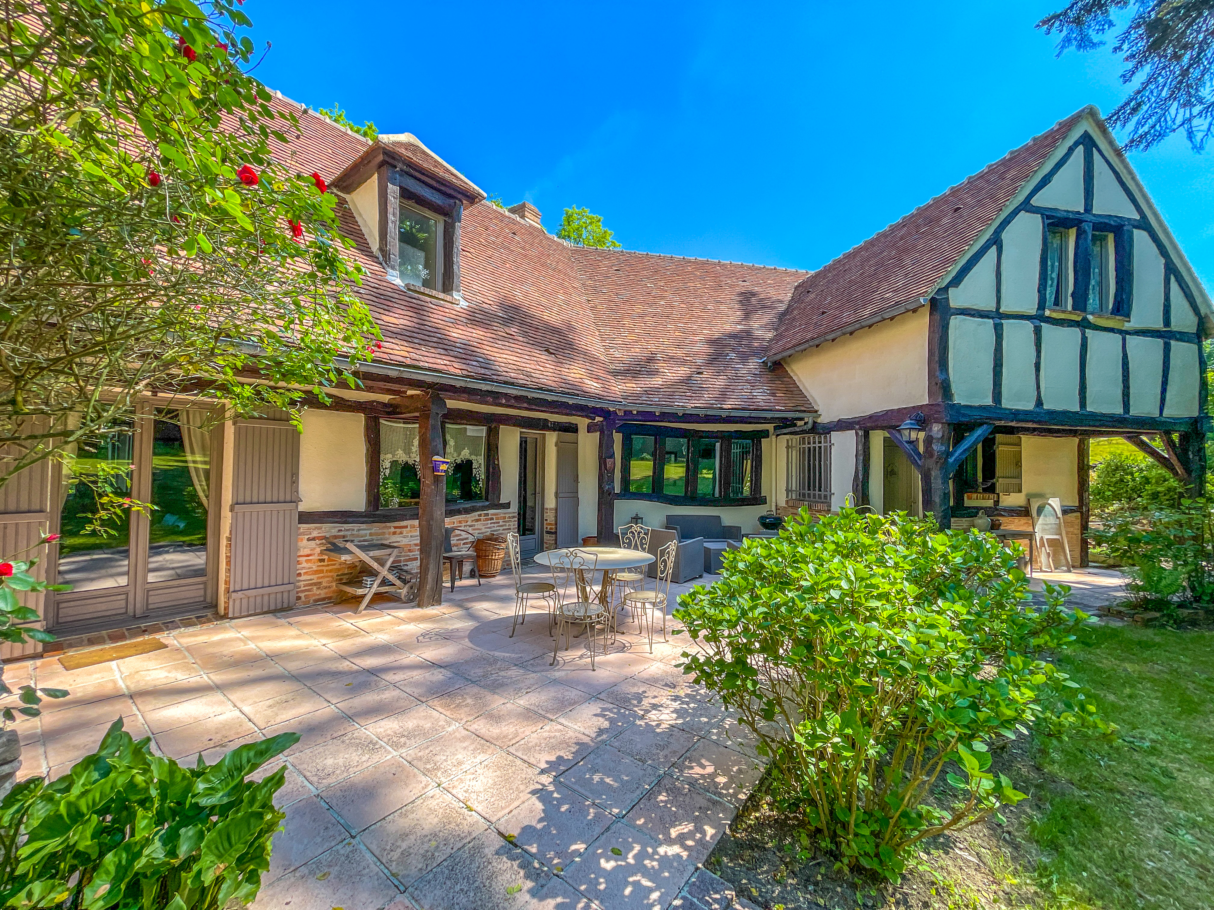 French property for sale in Chauvry, Val-d'Oise - €1,250,000 - photo 