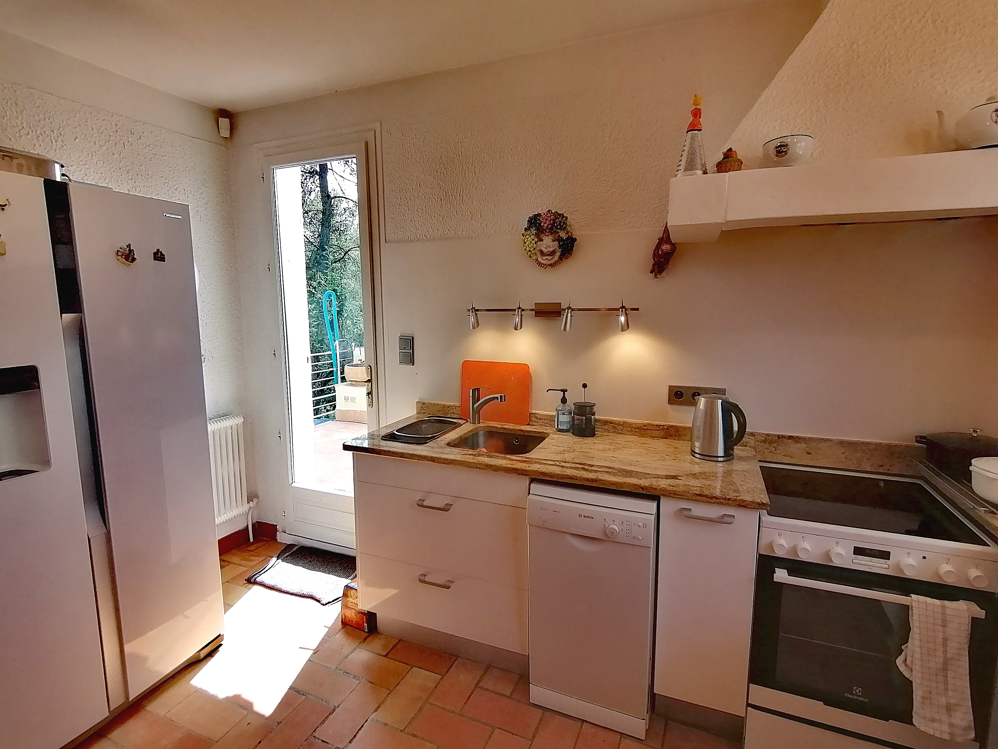 French property for sale in Belcodène, Bouches-du-Rhône - €965,000 - photo 