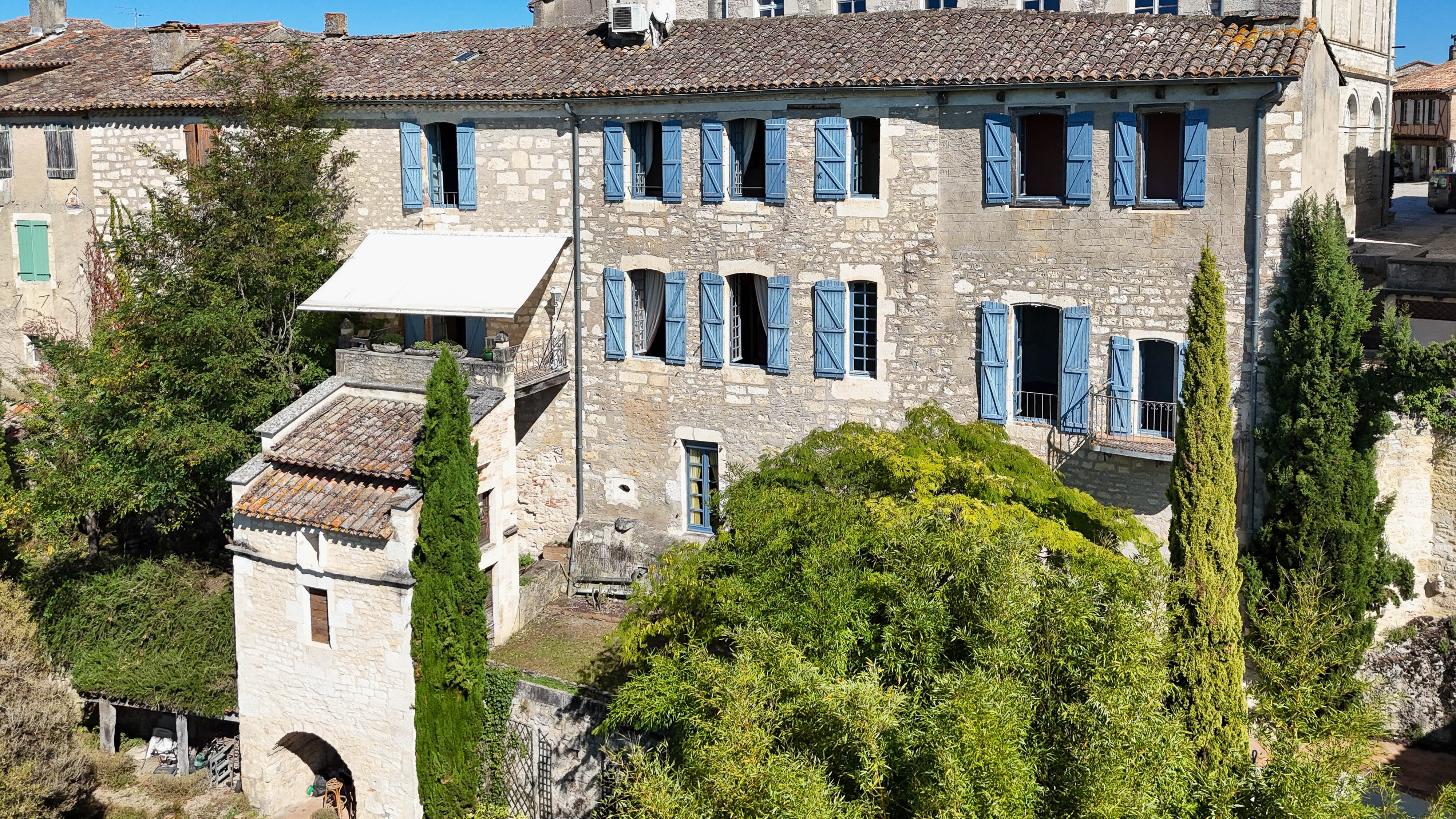 Propriété en France à vendre à Montpezat-de-Quercy, Tarn-et-Garonne - €551 200 - photo 