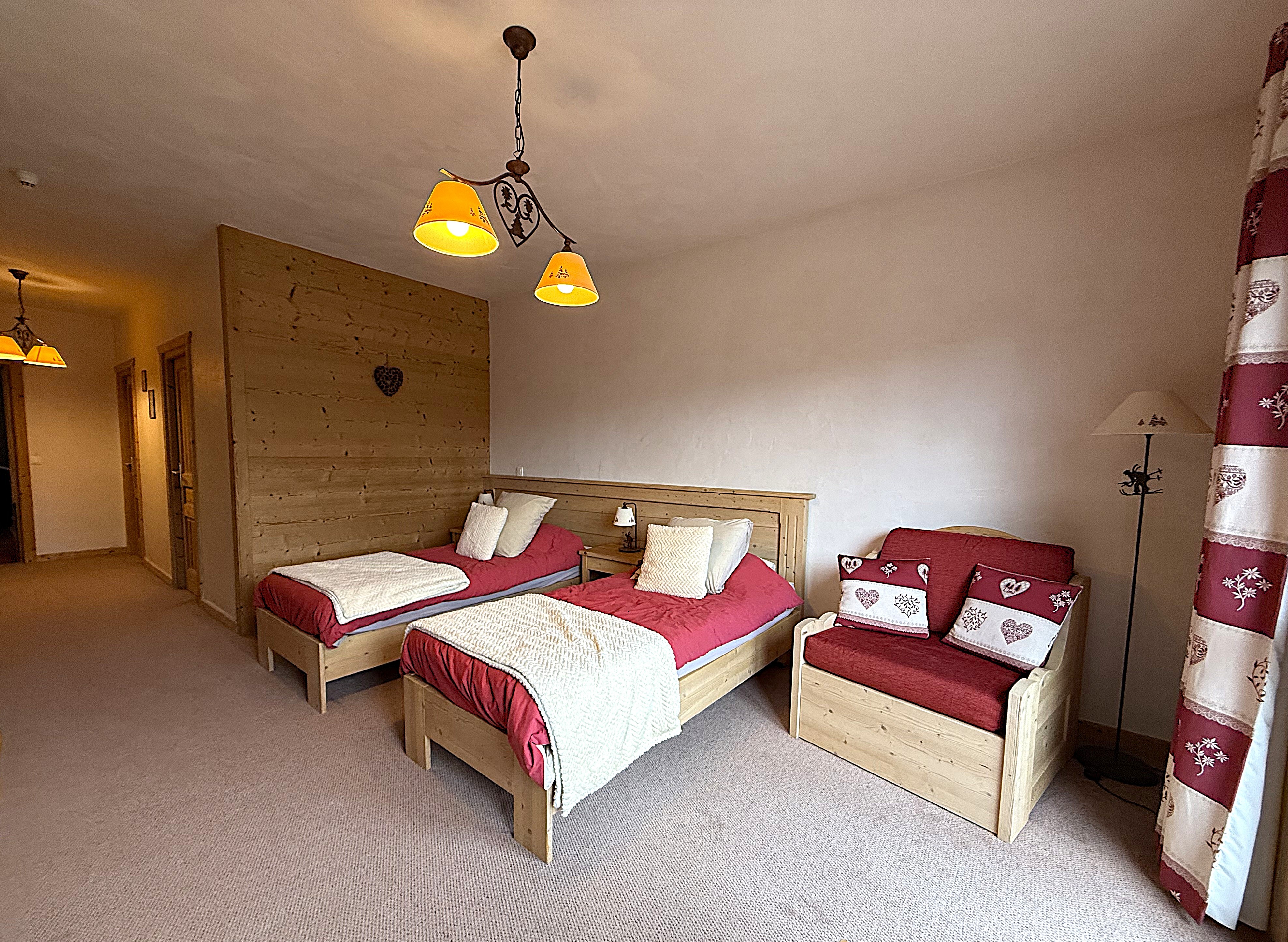 French property for sale in Montvalezan, Savoie - €1,300,000 - photo 