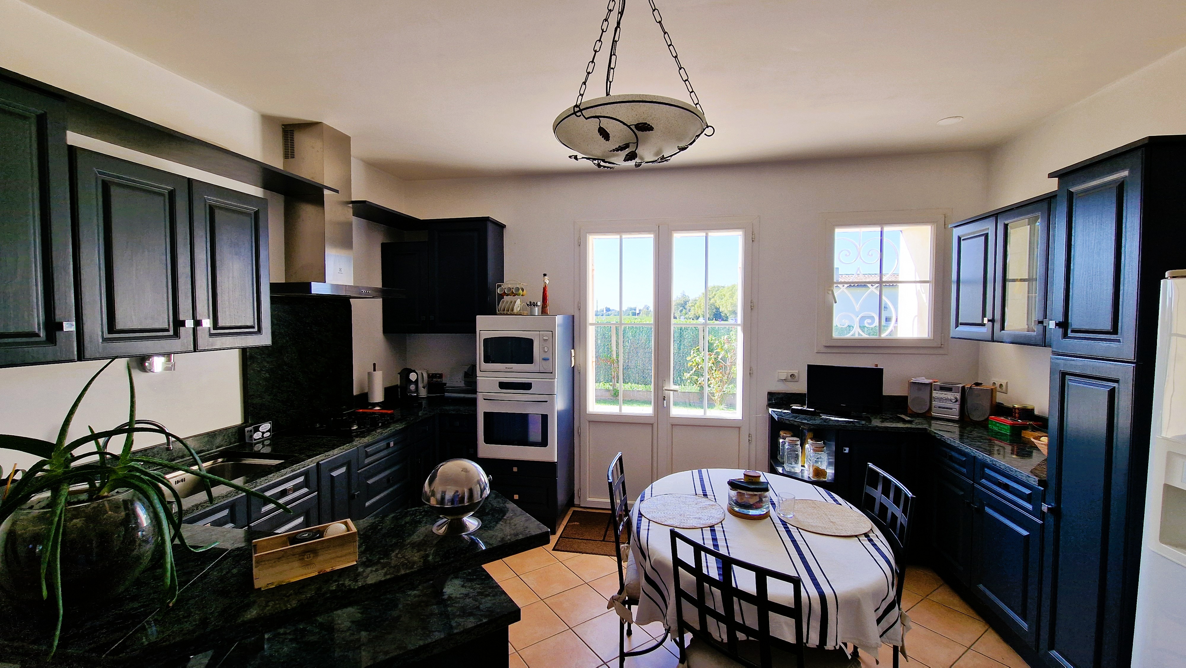Propriété en France à vendre à Saint-Émilion, Gironde - €995 000 - photo 