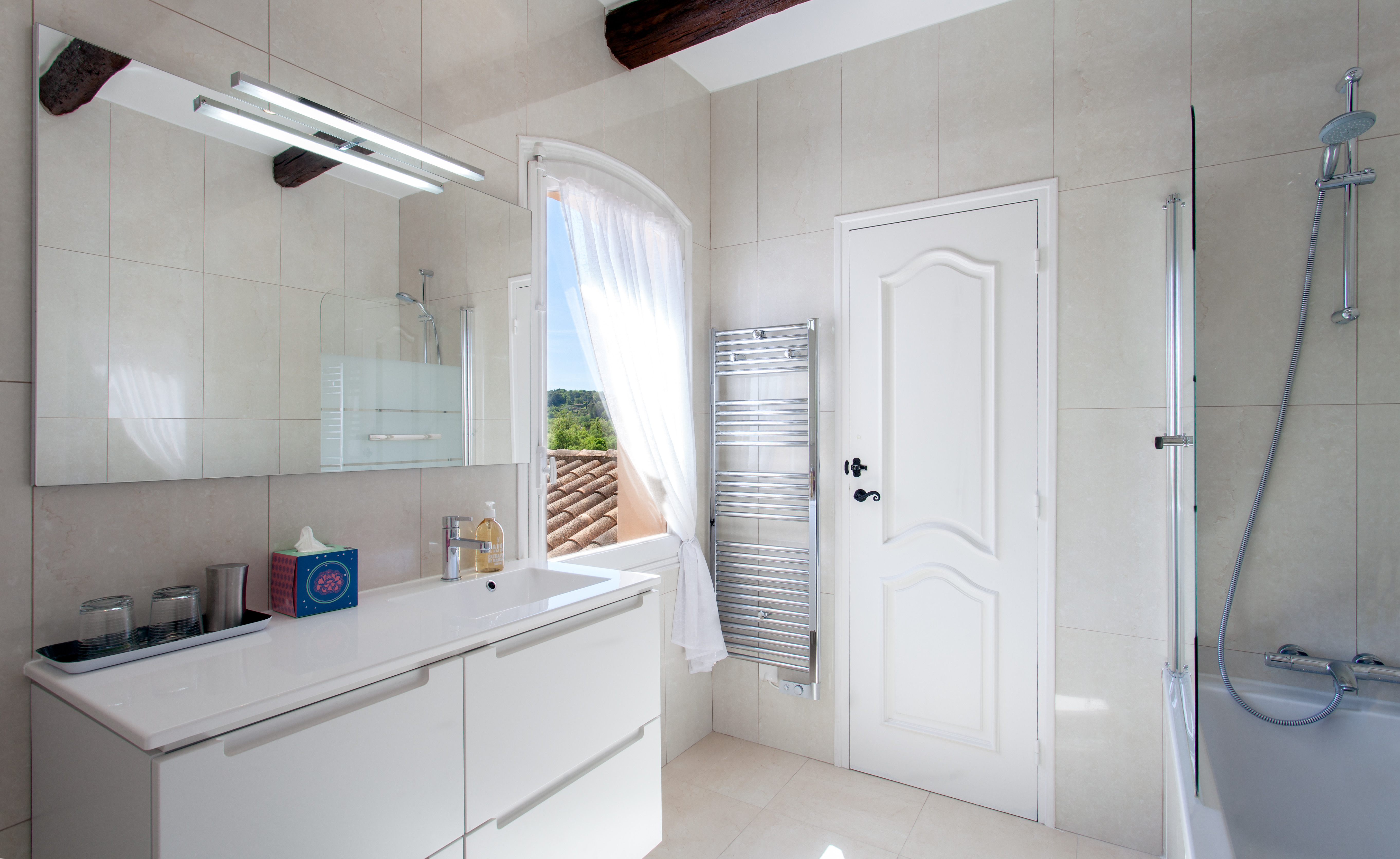 Propriété en France à vendre à Châteauneuf-Grasse, Alpes-Maritimes - &#8364;999 000 - photo 
