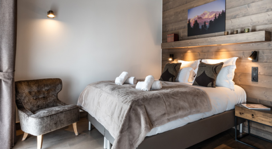 French property for sale in Tignes, Savoie - €1,432,500 - photo 
