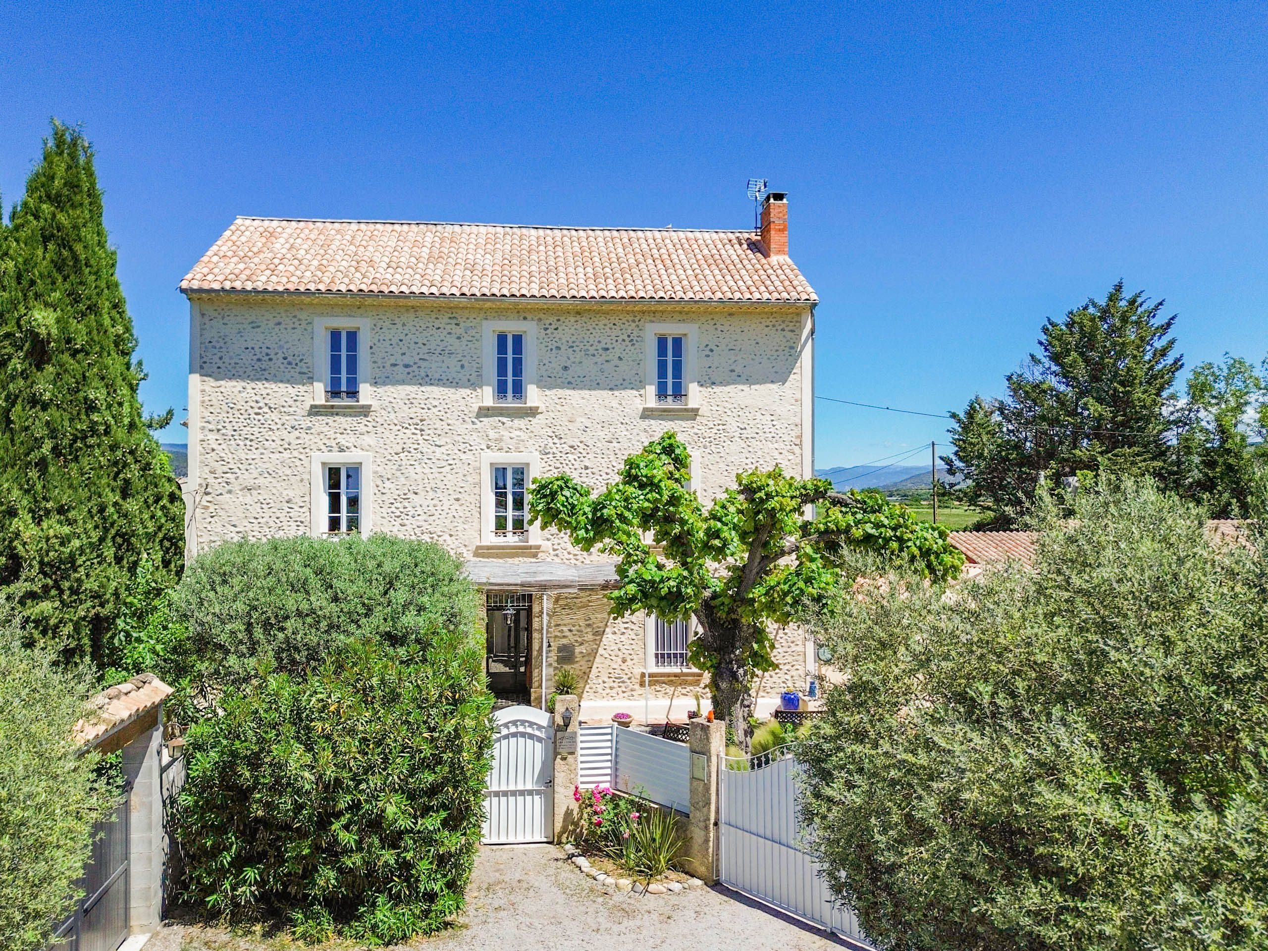 French property for sale in Les Mées, Alpes-de-Haute-Provence - €799,000 - photo 
