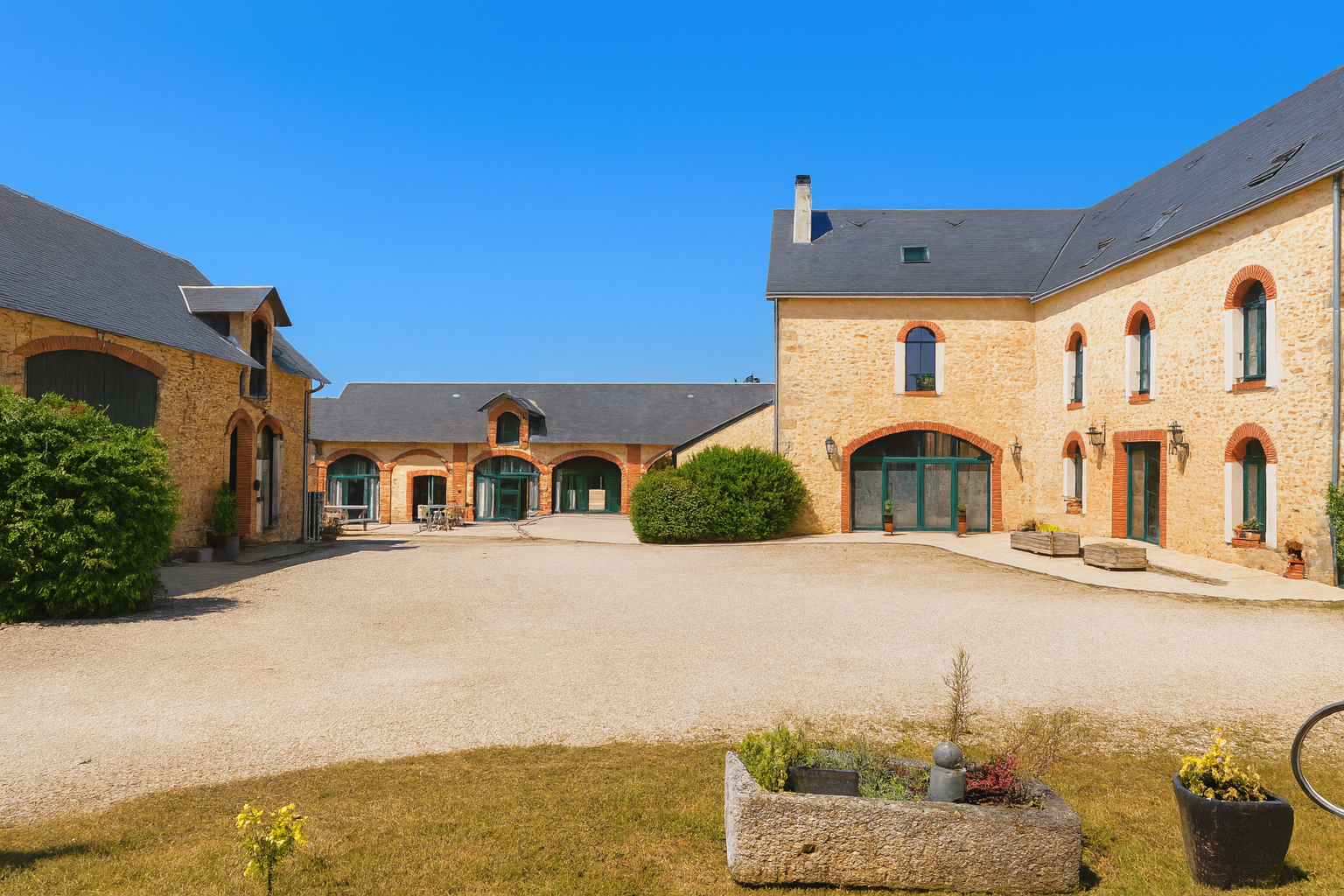 Propriété en France à vendre à Fresnay-sur-Sarthe, Sarthe - &#8364;1 802 000 - photo 