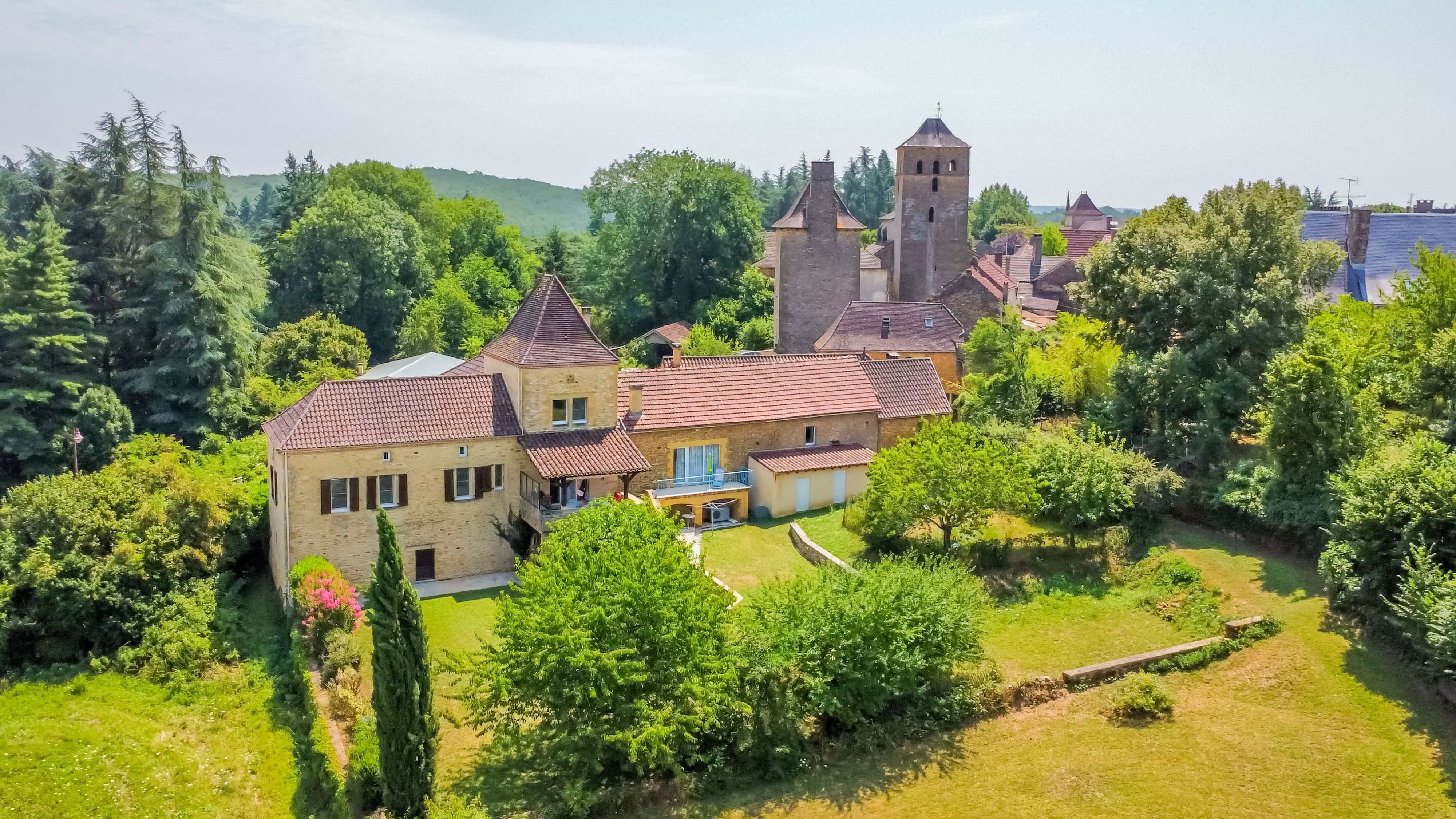 Propriété en France à vendre à Domme, Dordogne - &#8364;750 000 - photo 