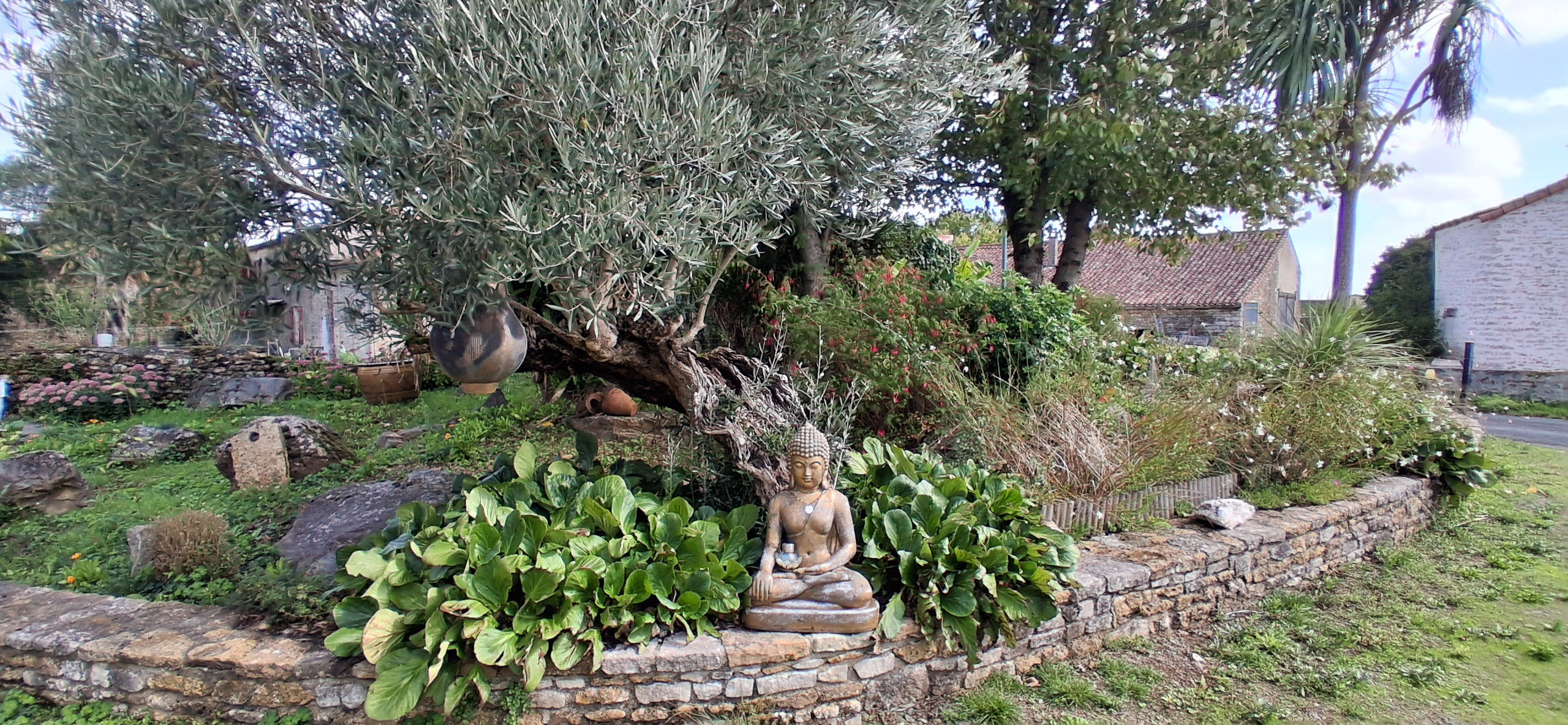 Propriété en France à vendre à Bazoges-en-Pareds, Vendée - €556 500 - photo 