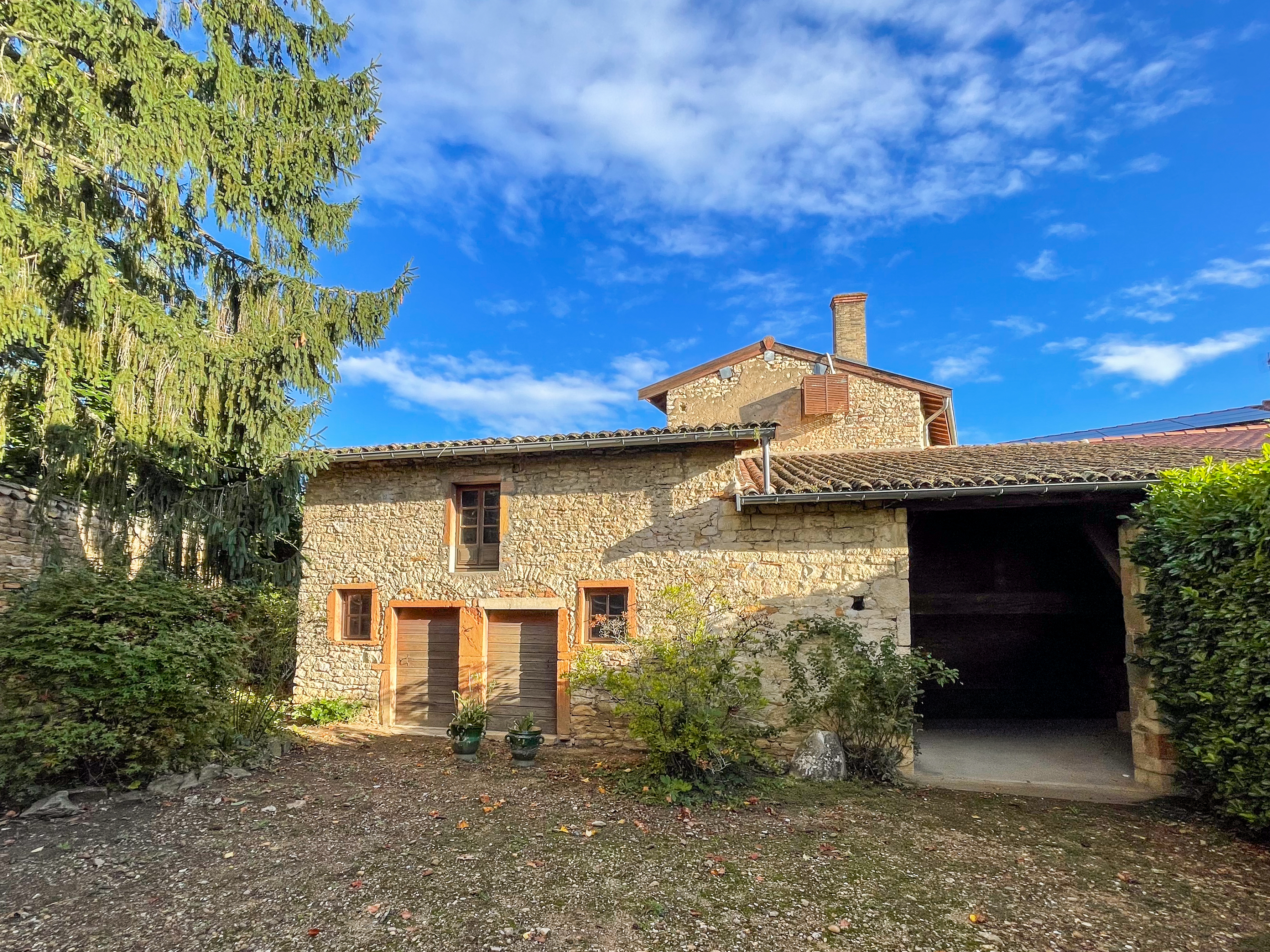 French property for sale in Morancé, Rhône - €1,490,000 - photo 