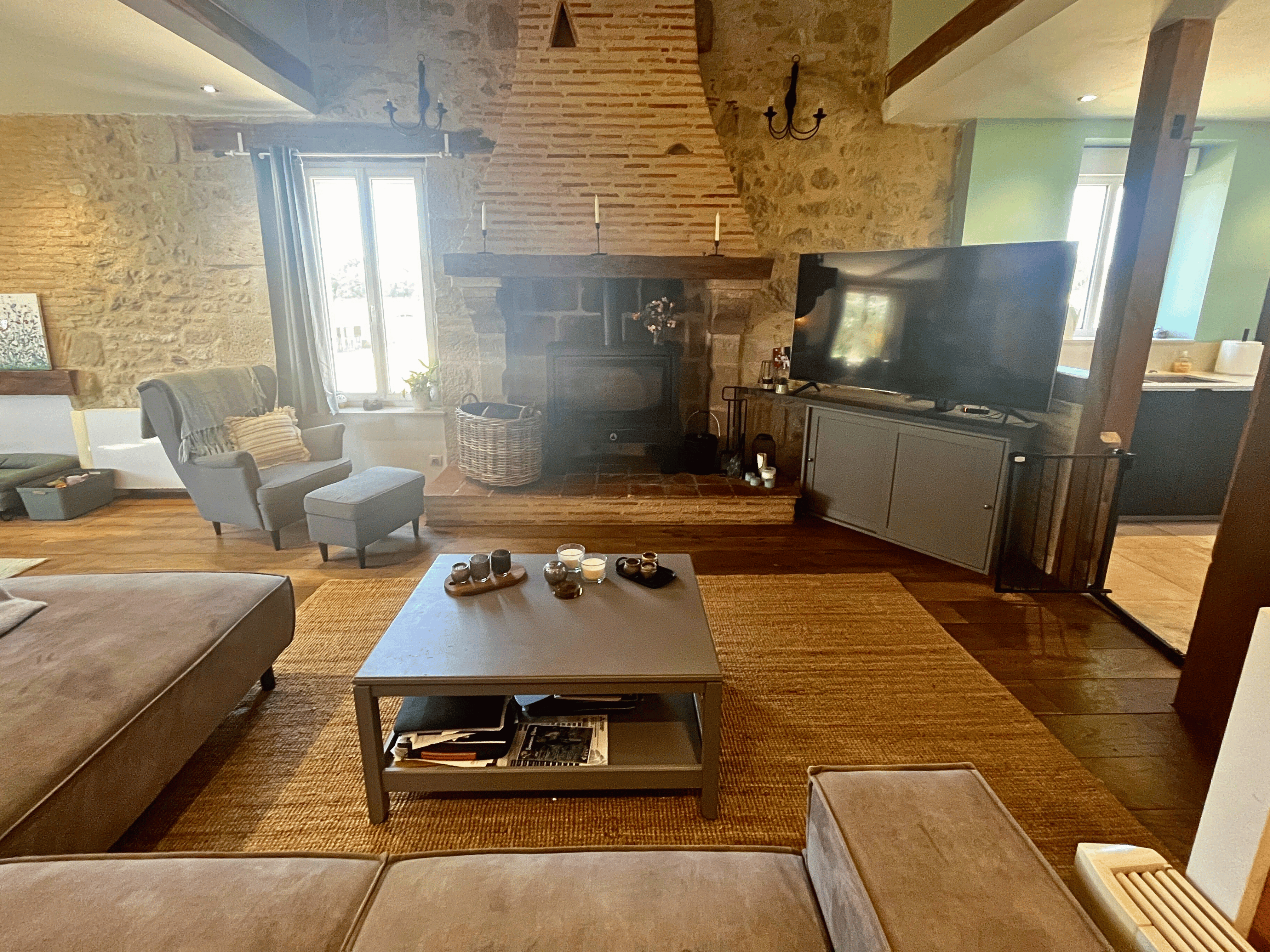 French property for sale in Lauzun, Lot-et-Garonne - €1,200,000 - photo 