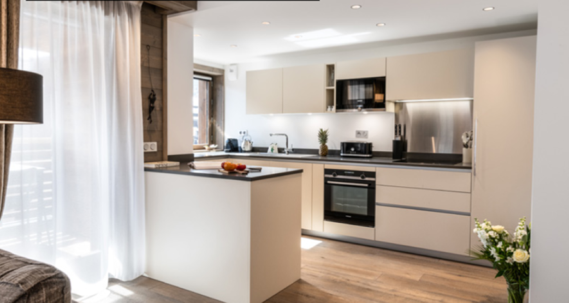 French property for sale in Tignes, Savoie - €1,202,500 - photo 