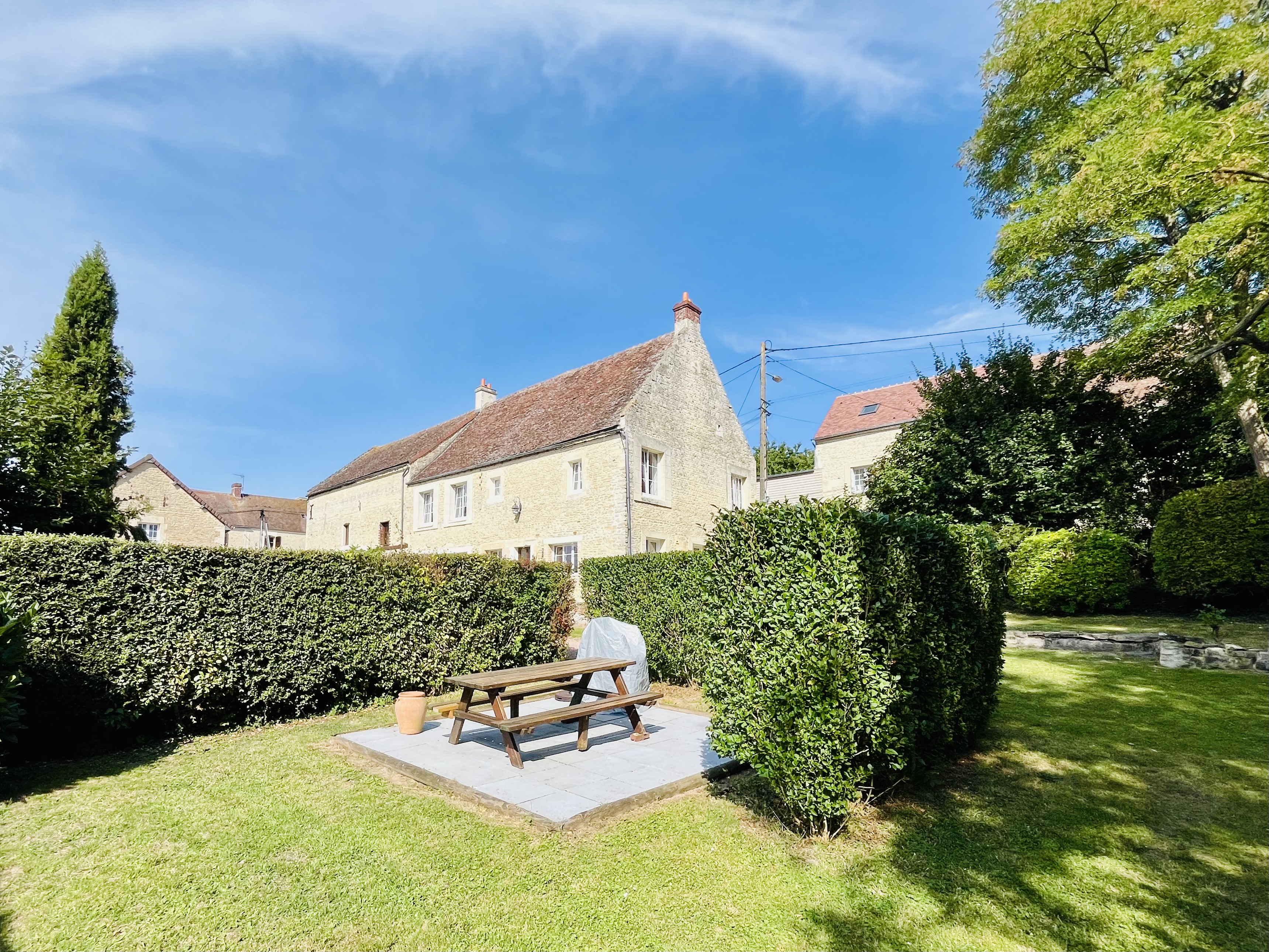Propriété en France à vendre à Saint-Pierre-en-Auge, Calvados - &#8364;715 000 - photo 
