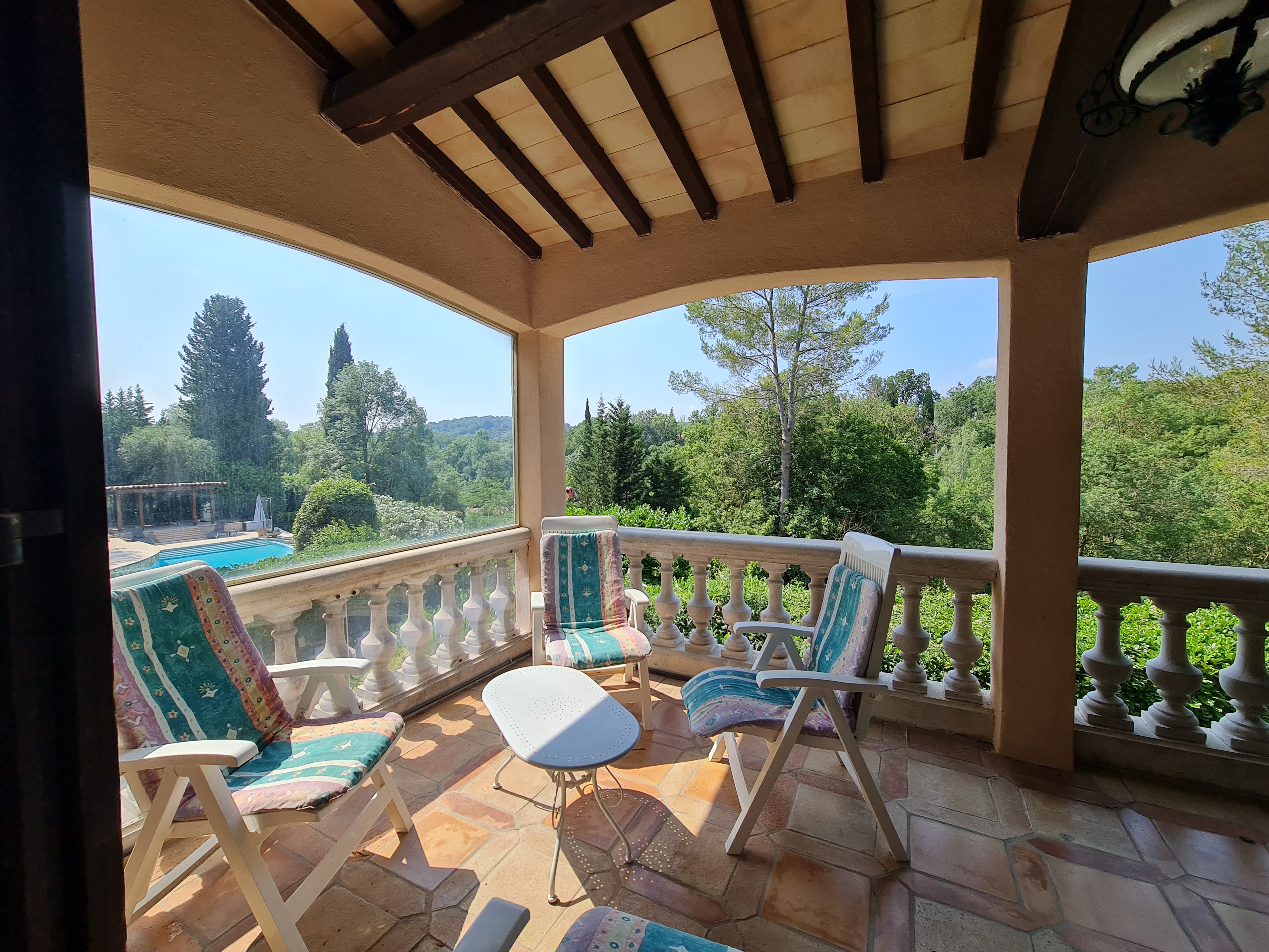 Propriété en France à vendre à Châteauneuf-Grasse, Alpes-Maritimes - &#8364;999 000 - photo 