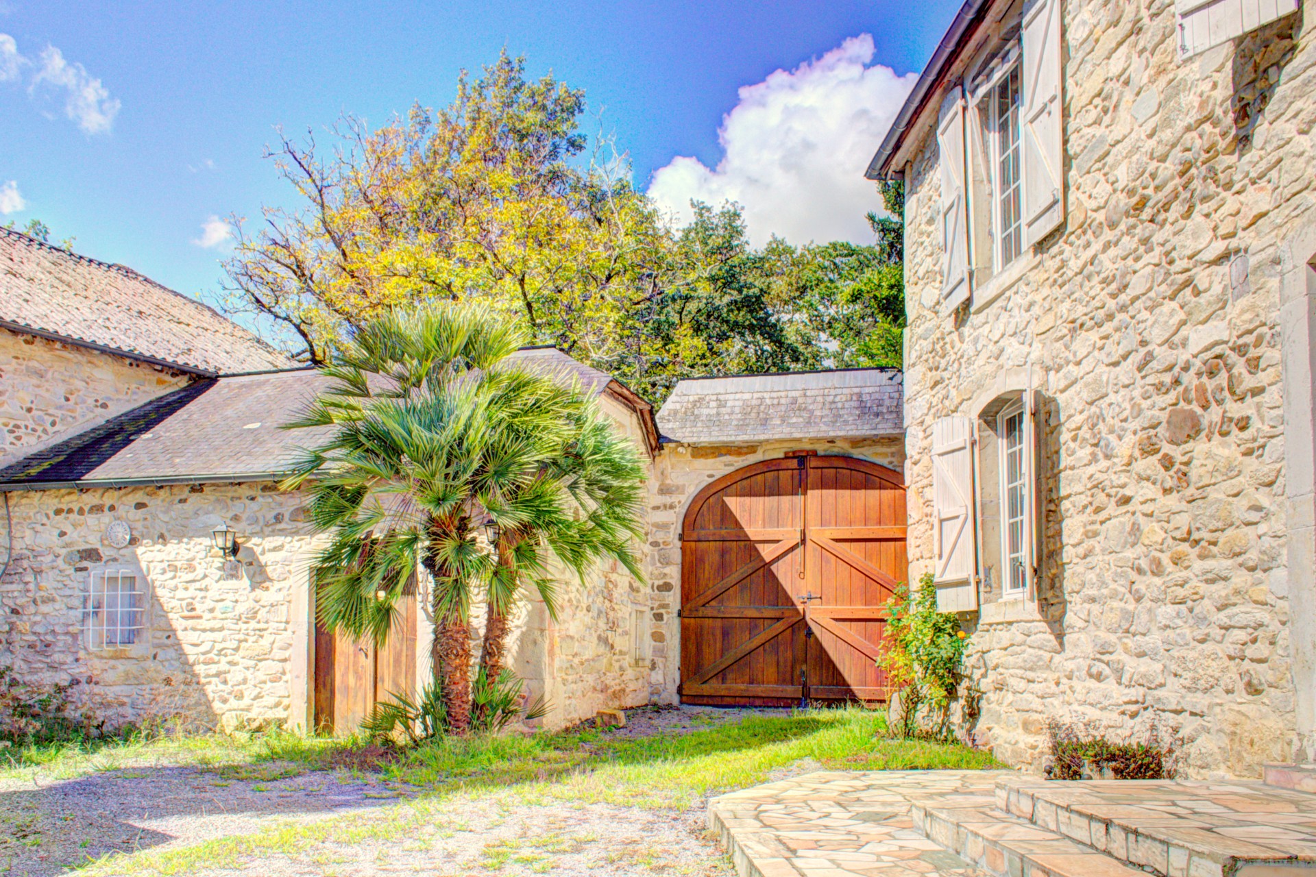 French property for sale in Pau, Pyrénées-Atlantiques - €595,000 - photo 