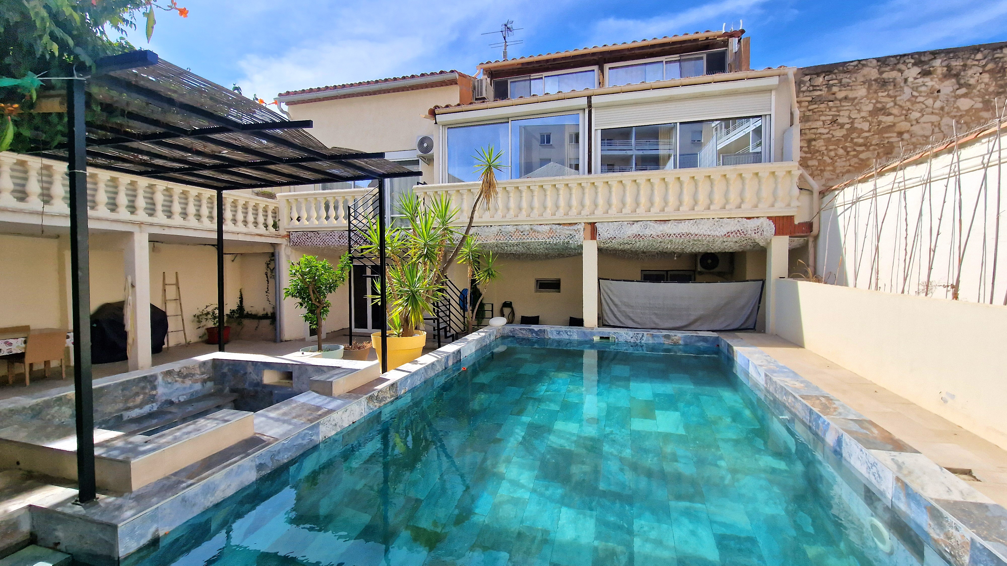Propriété en France à vendre à Narbonne, Aude - €720 000 - photo 