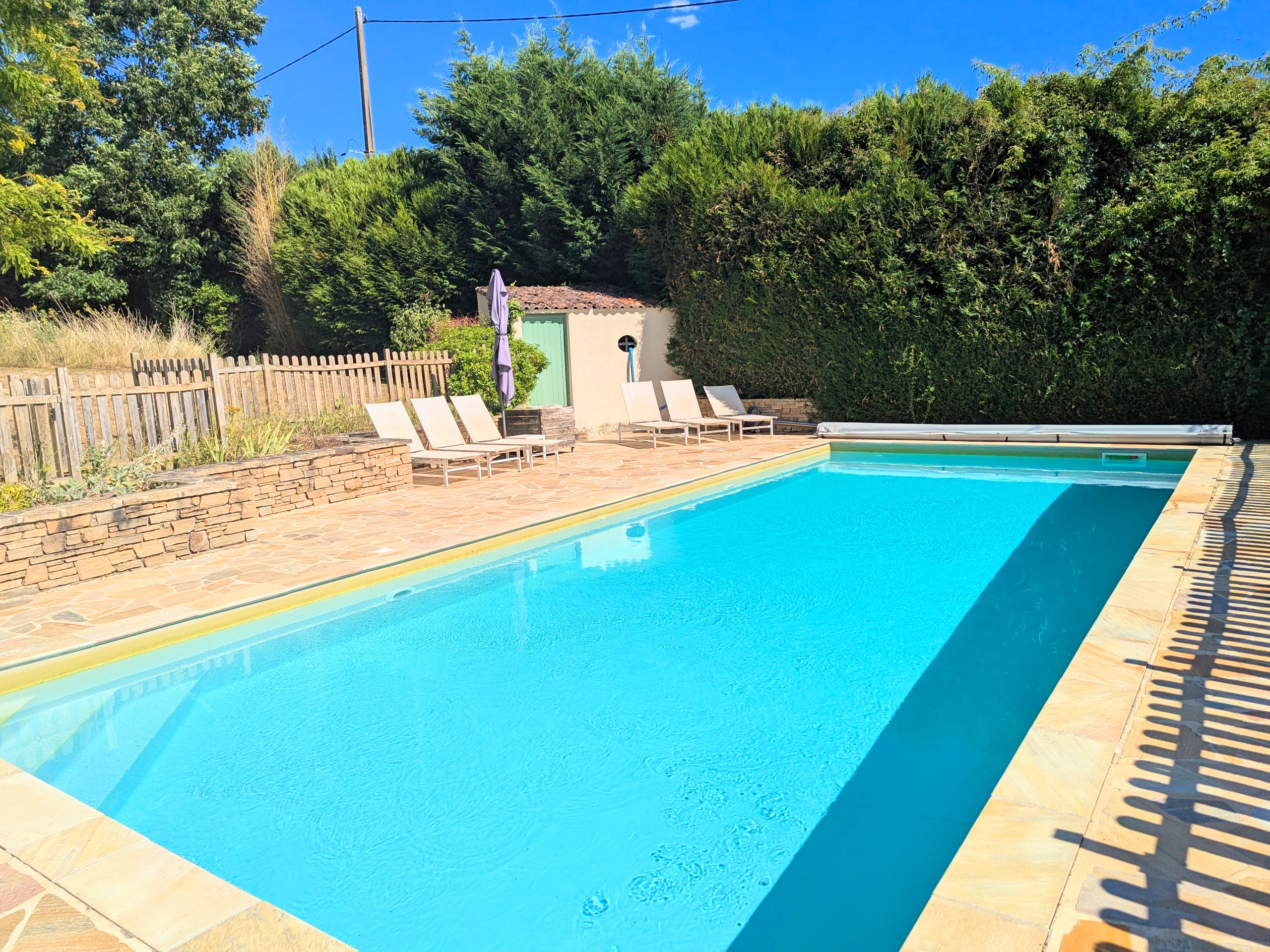 Propriété en France à vendre à Saint-Priest-Ligoure, Haute-Vienne - &#8364;699 000 - photo 