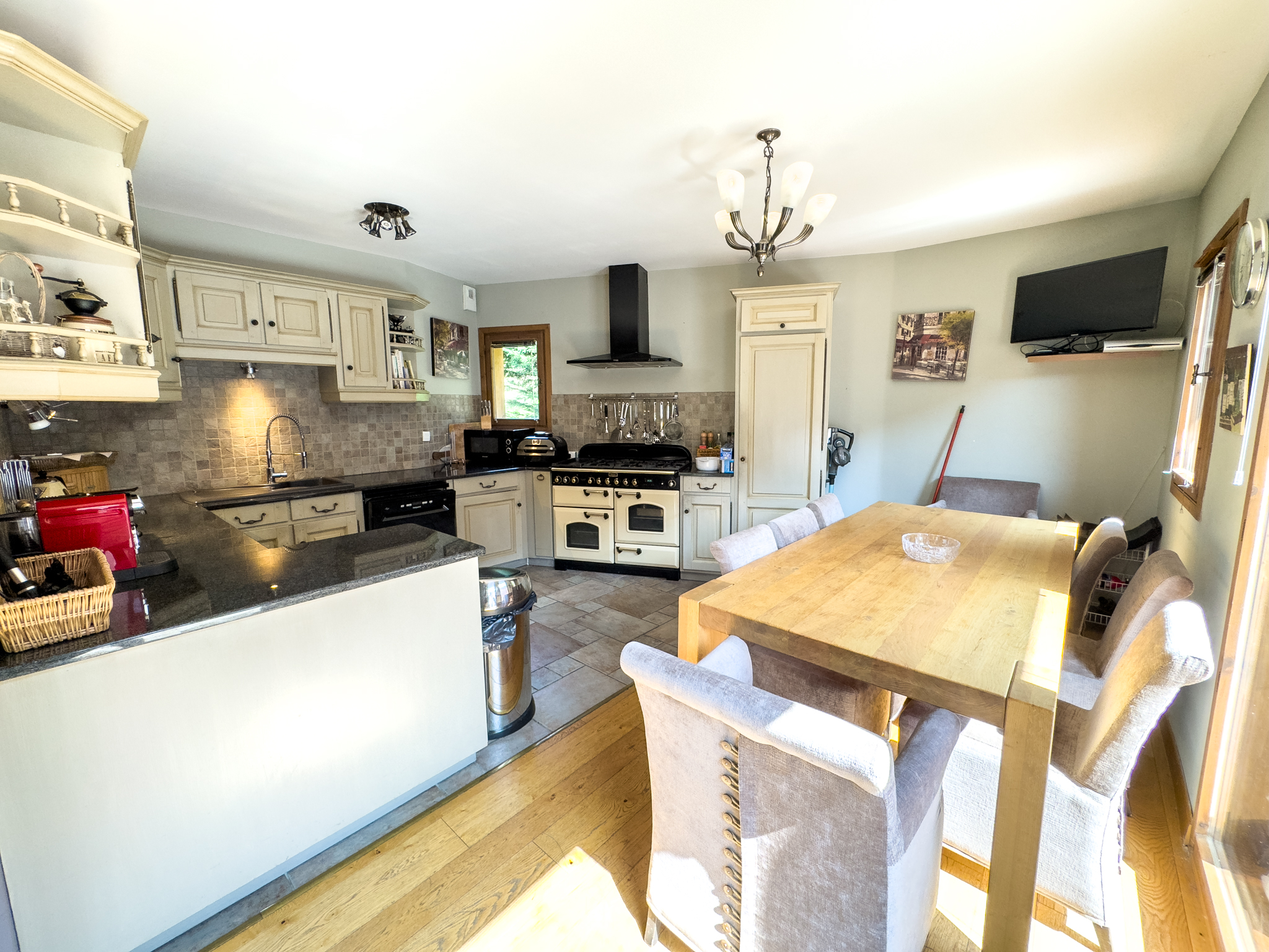 Propriété en France à vendre à Saint-Martin-de-Belleville, Savoie - &#8364;1 620 000 - photo 