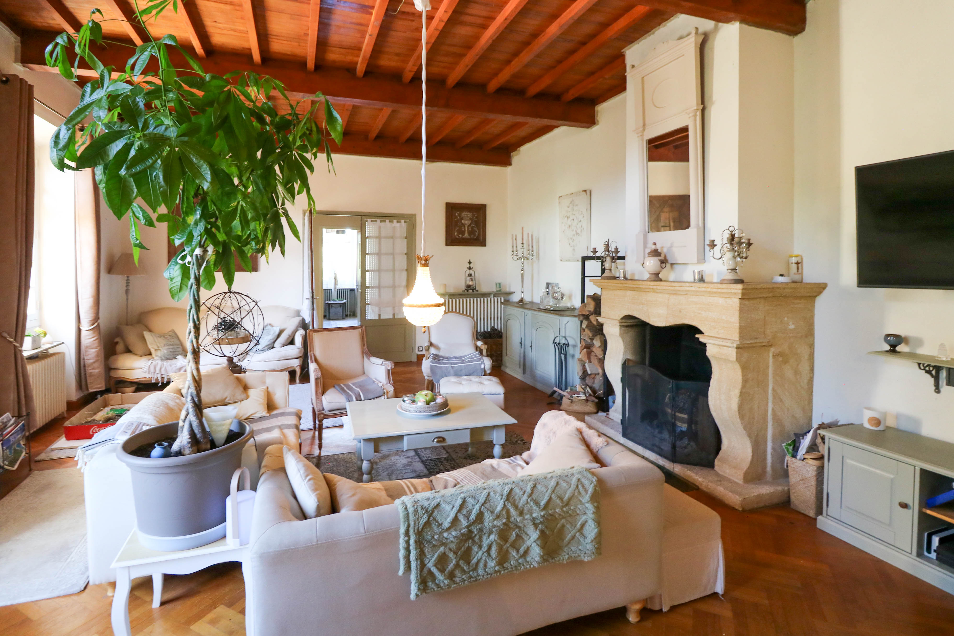 French property for sale in Uzès, Gard - €1,300,000 - photo 