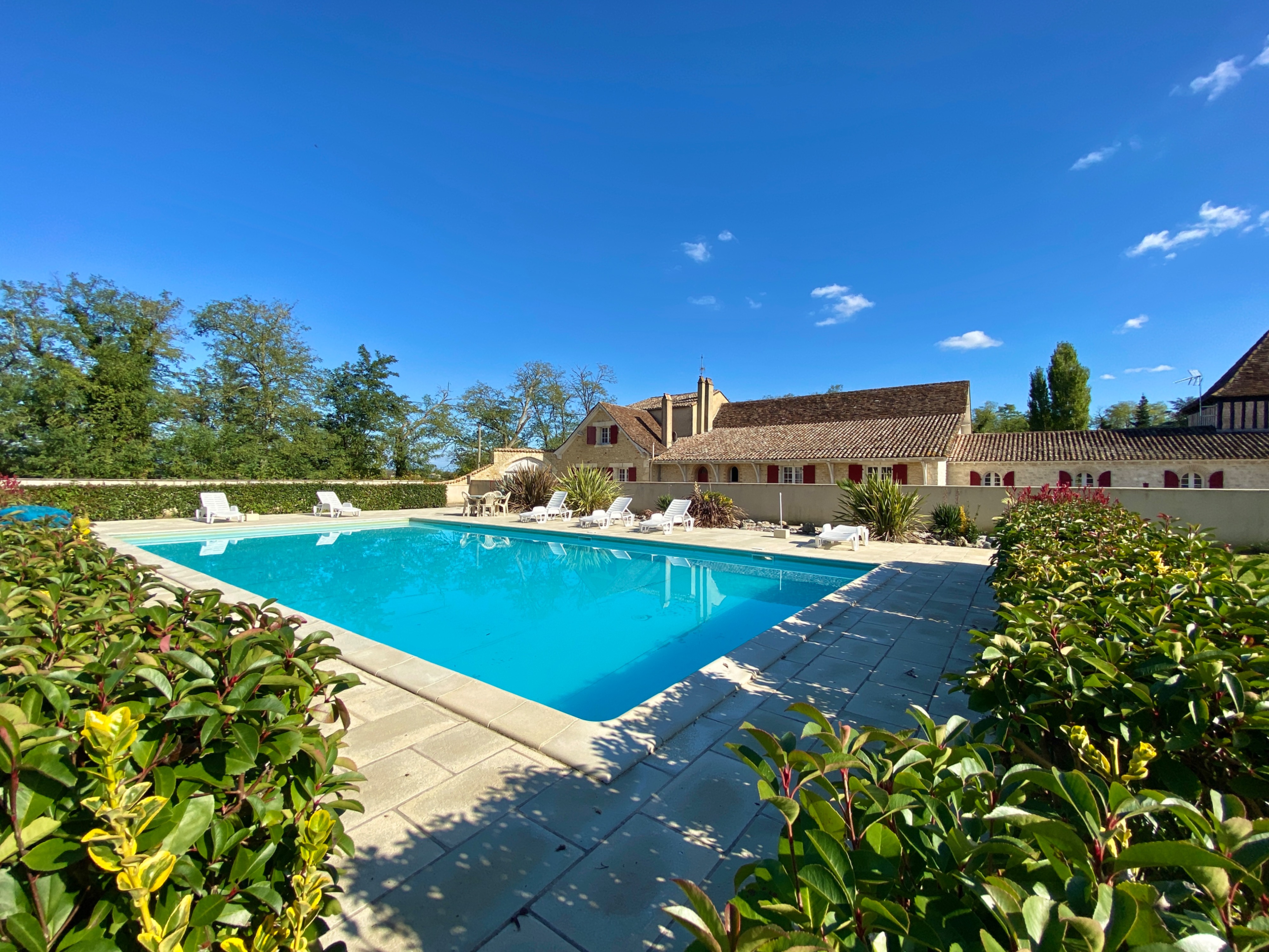 Propriété en France à vendre à Gardonne, Dordogne - &#8364;1 588 000 - photo 