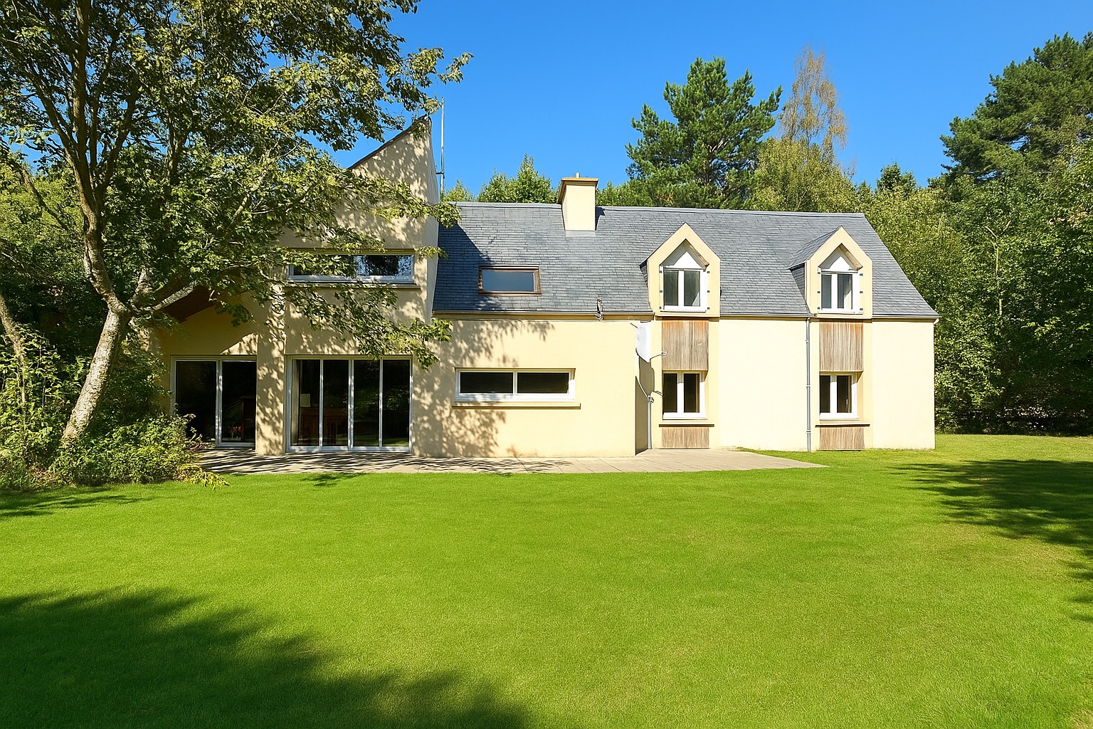 Propriété en France à vendre à Plestin-les-Grèves, Côtes-d'Armor - &#8364;567 000 - photo 