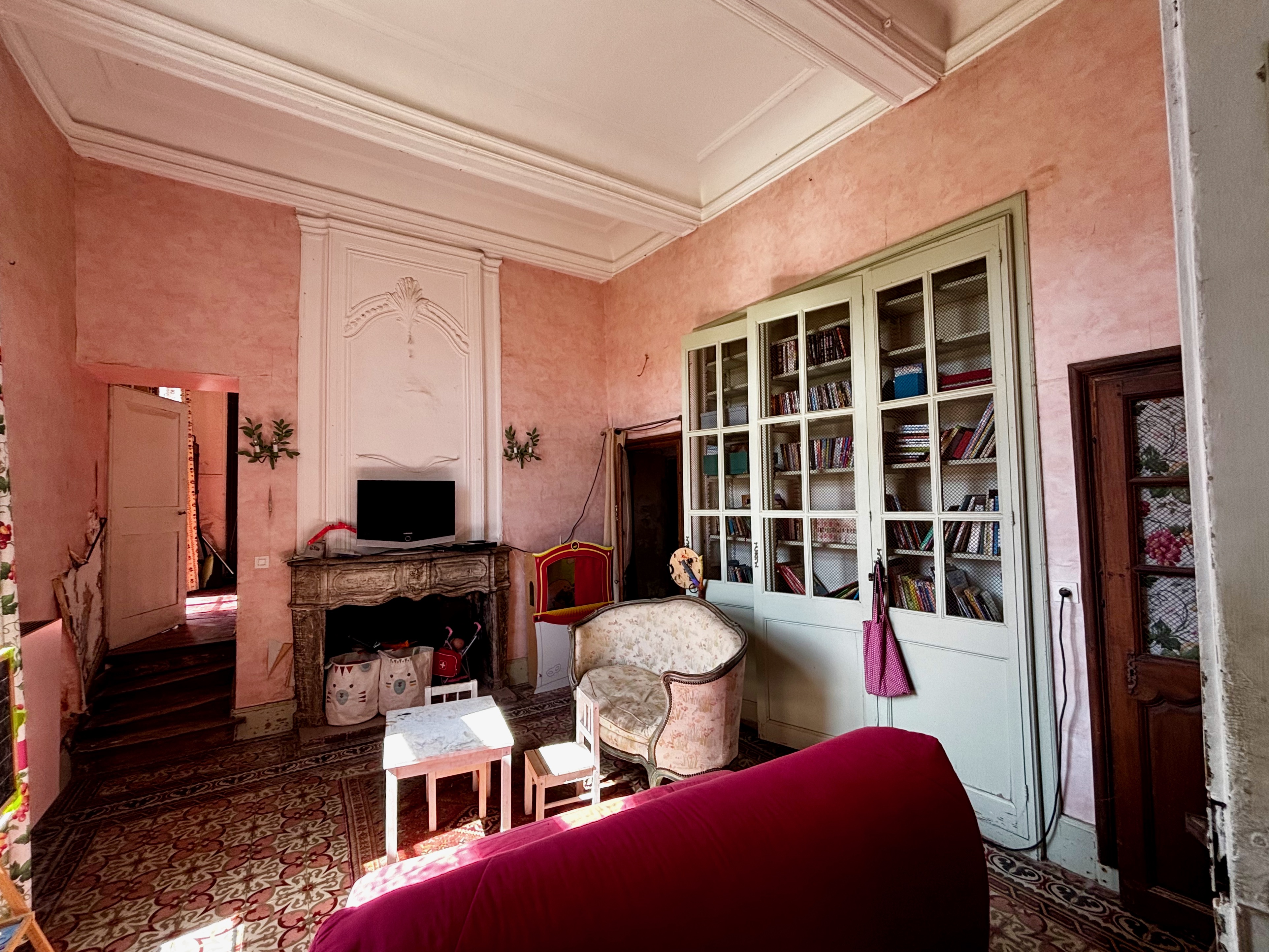 French property for sale in Saint-Jean-de-Maruéjols-et-Avéjan, Gard - €950,000 - photo 