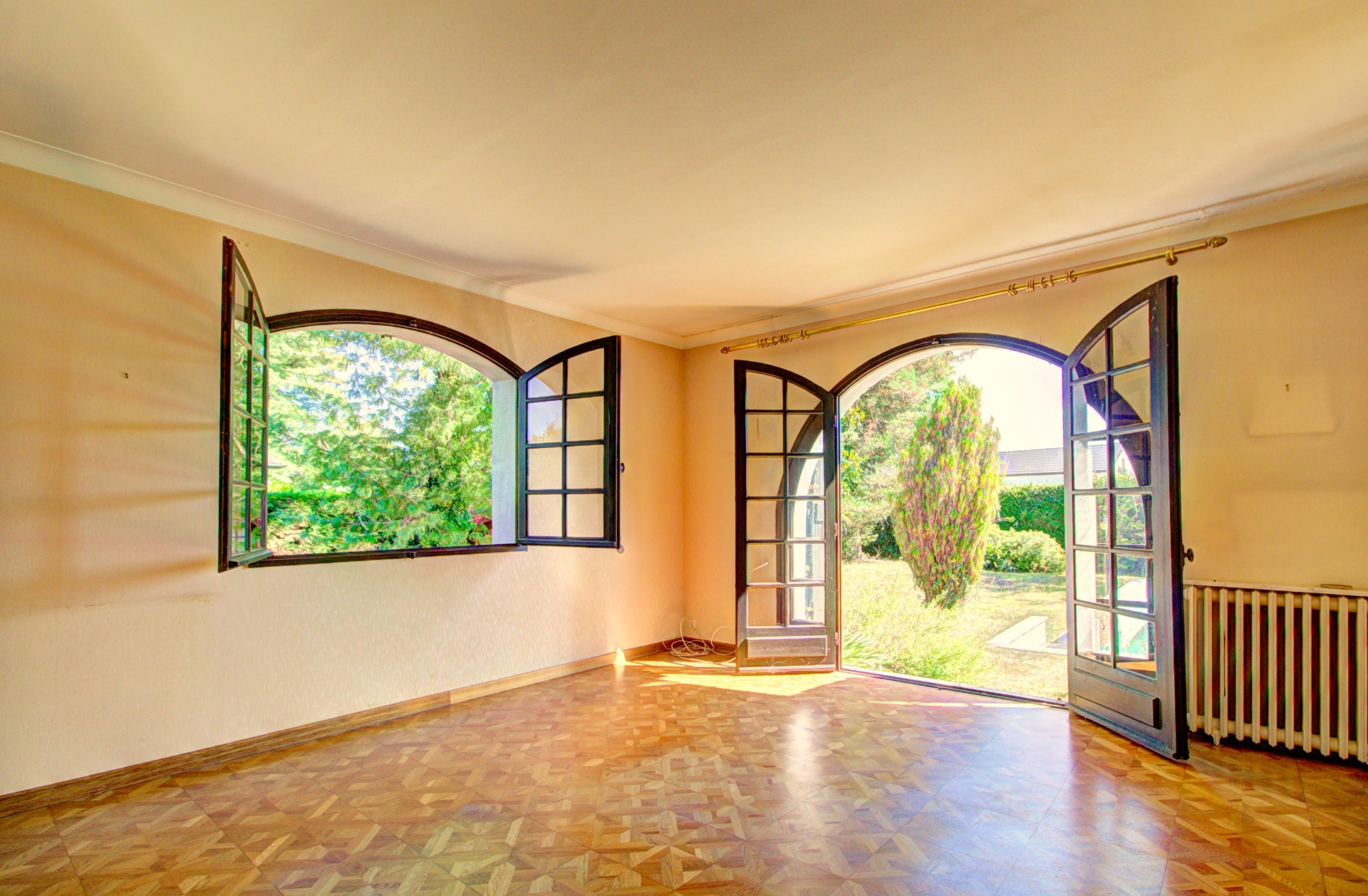 French property for sale in Pau, Pyrénées-Atlantiques - €599,000 - photo 