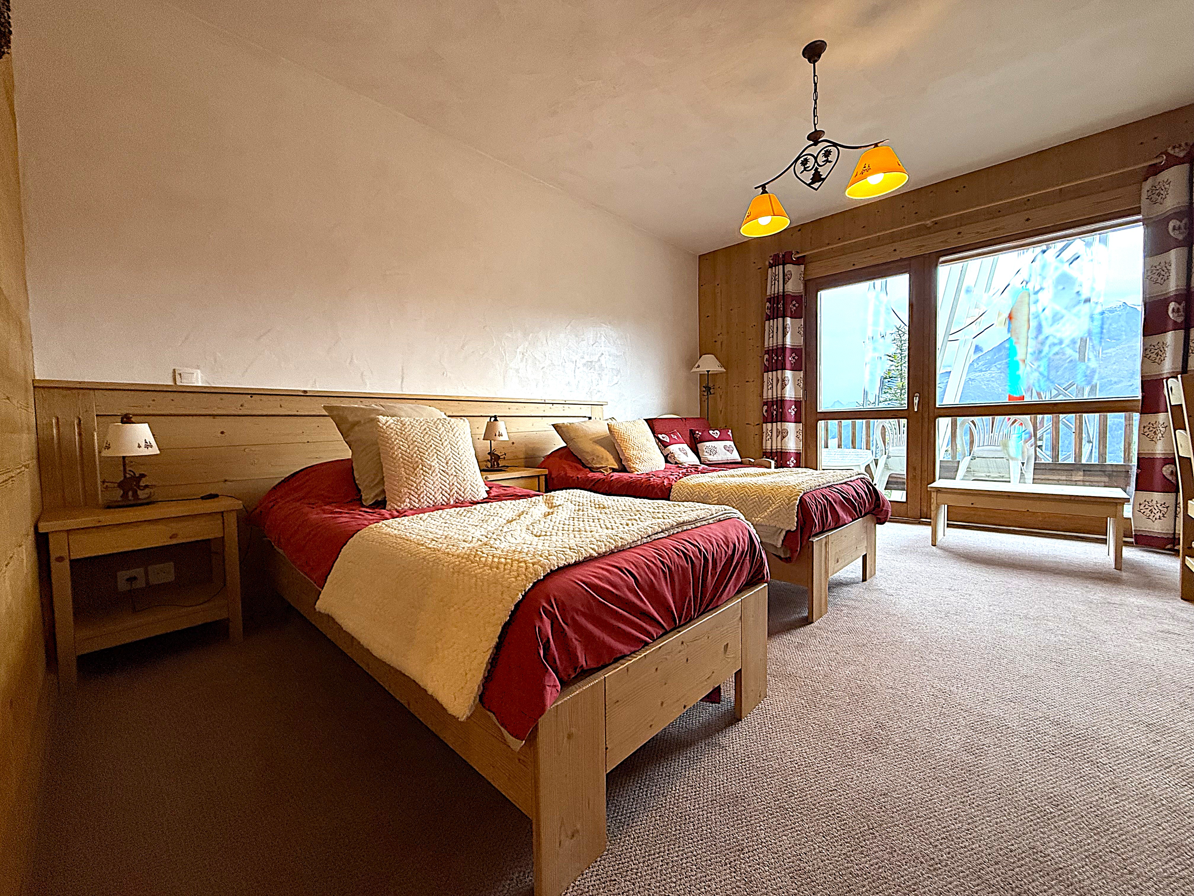 French property for sale in Montvalezan, Savoie - €1,300,000 - photo 