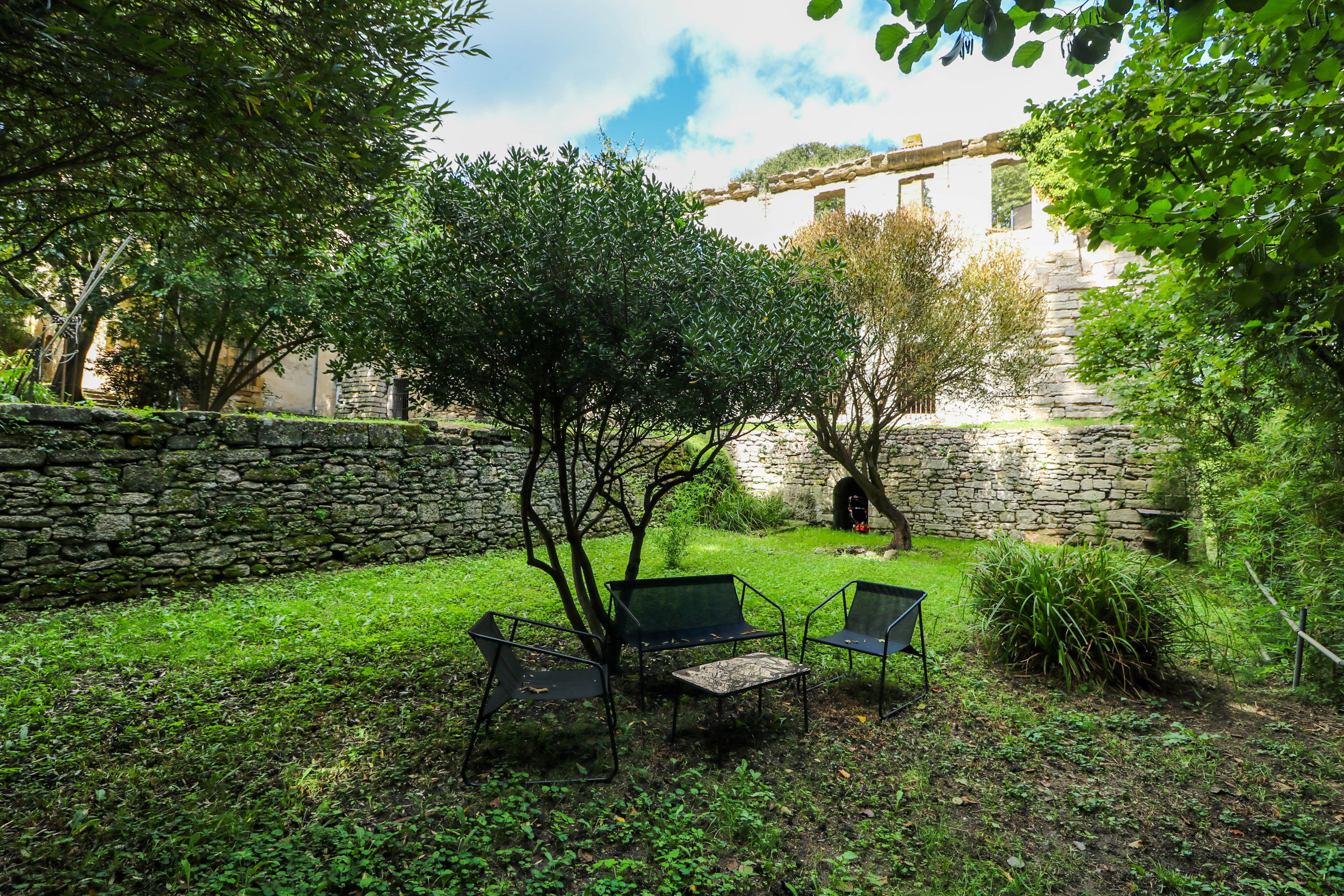 French property for sale in Uzès, Gard - €1,300,000 - photo 
