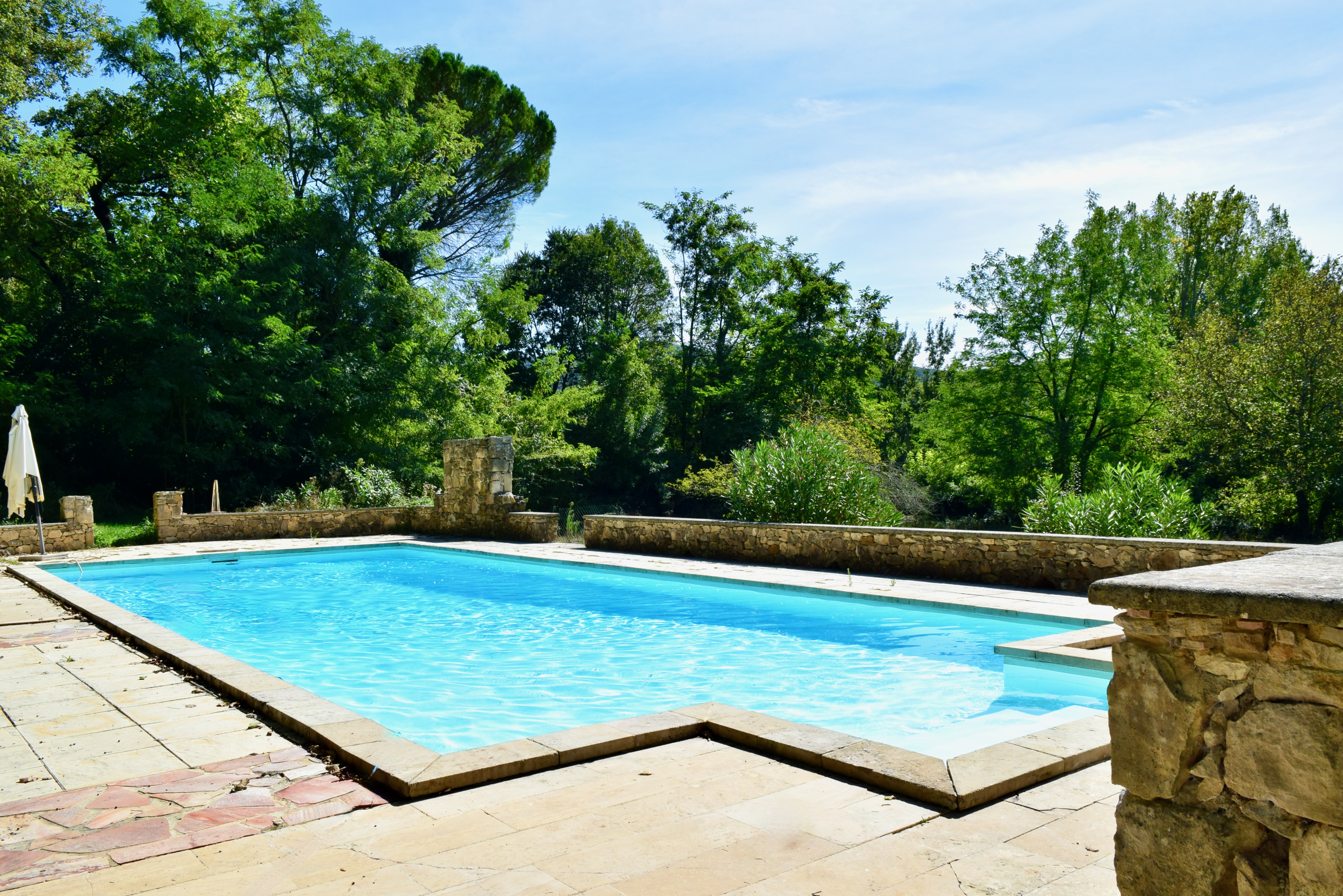 French property for sale in Saint-Jean-de-Maruéjols-et-Avéjan, Gard - €950,000 - photo 